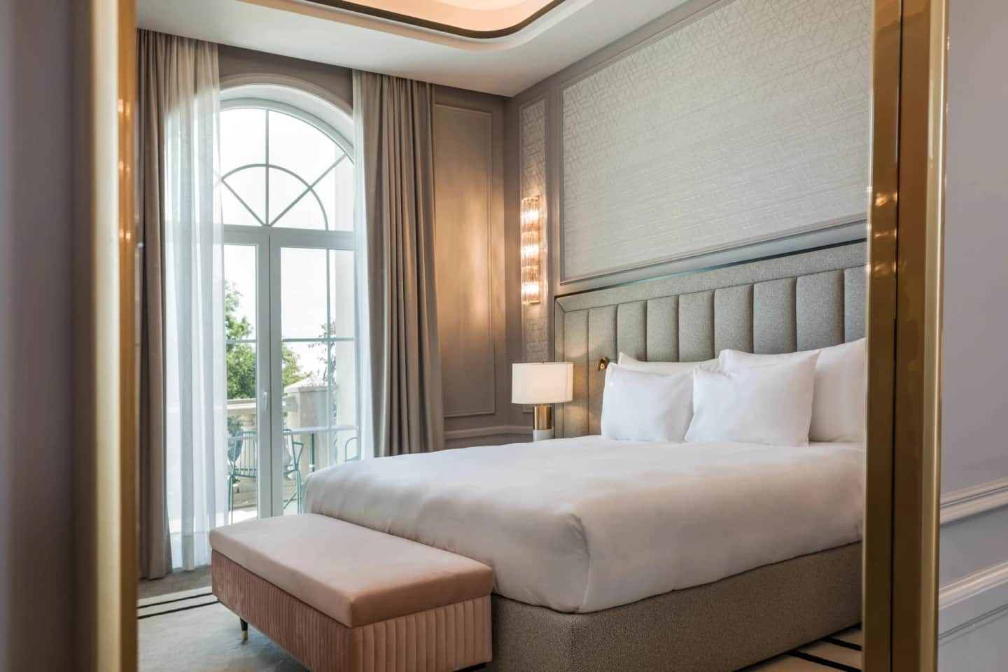 Amoure Hotel