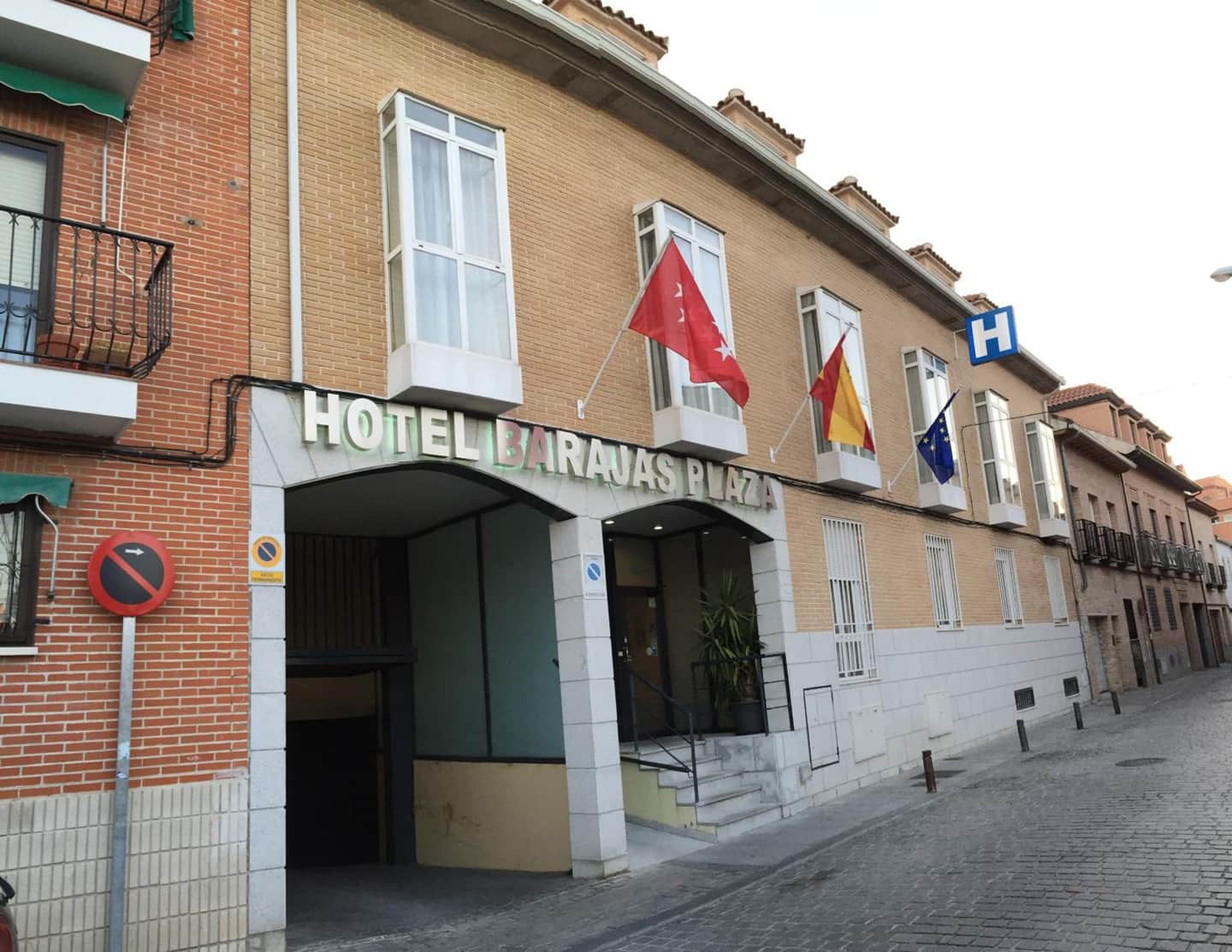 Hotel Barajas Plaza