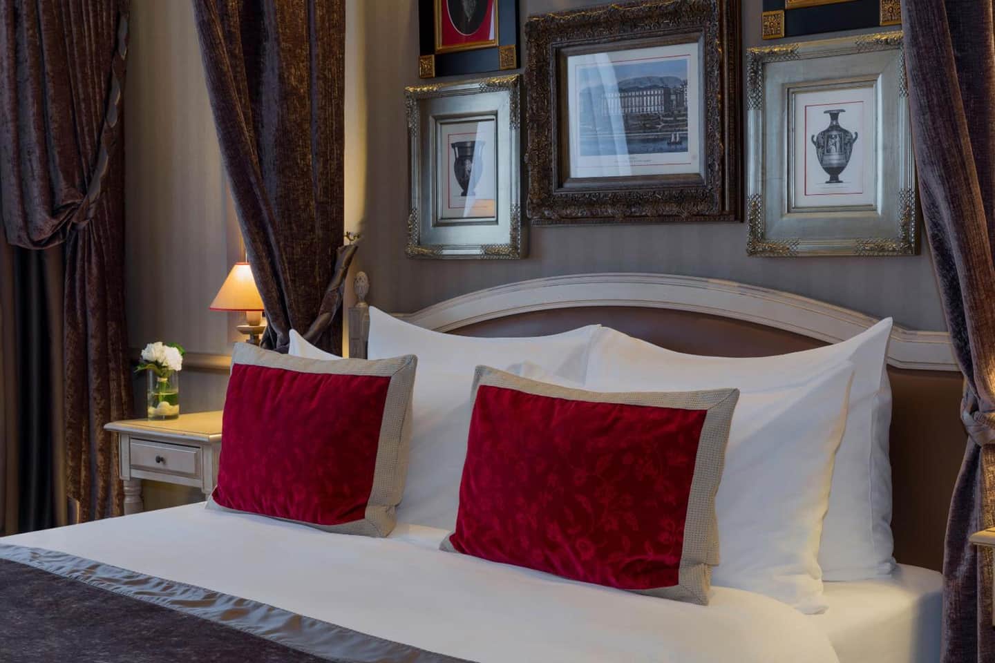 Royal Manotel