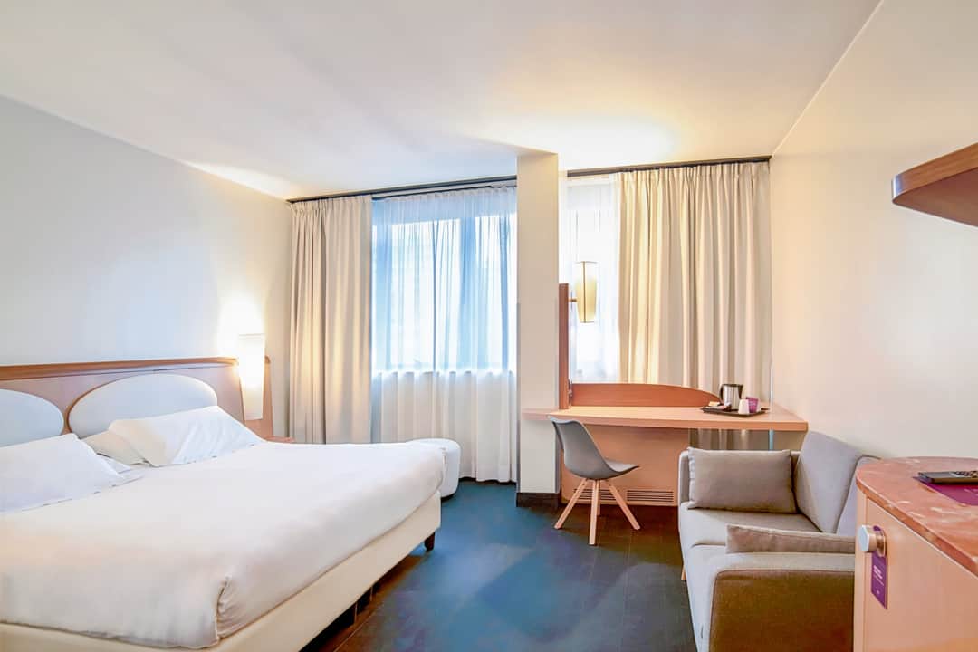 Mercure Rome West