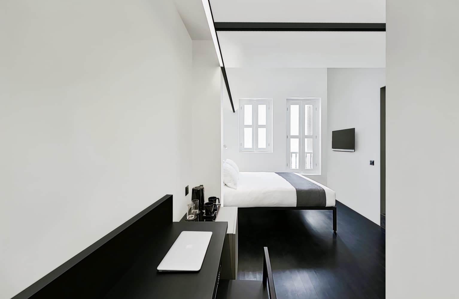 Hotel Mono (SG Clean)
