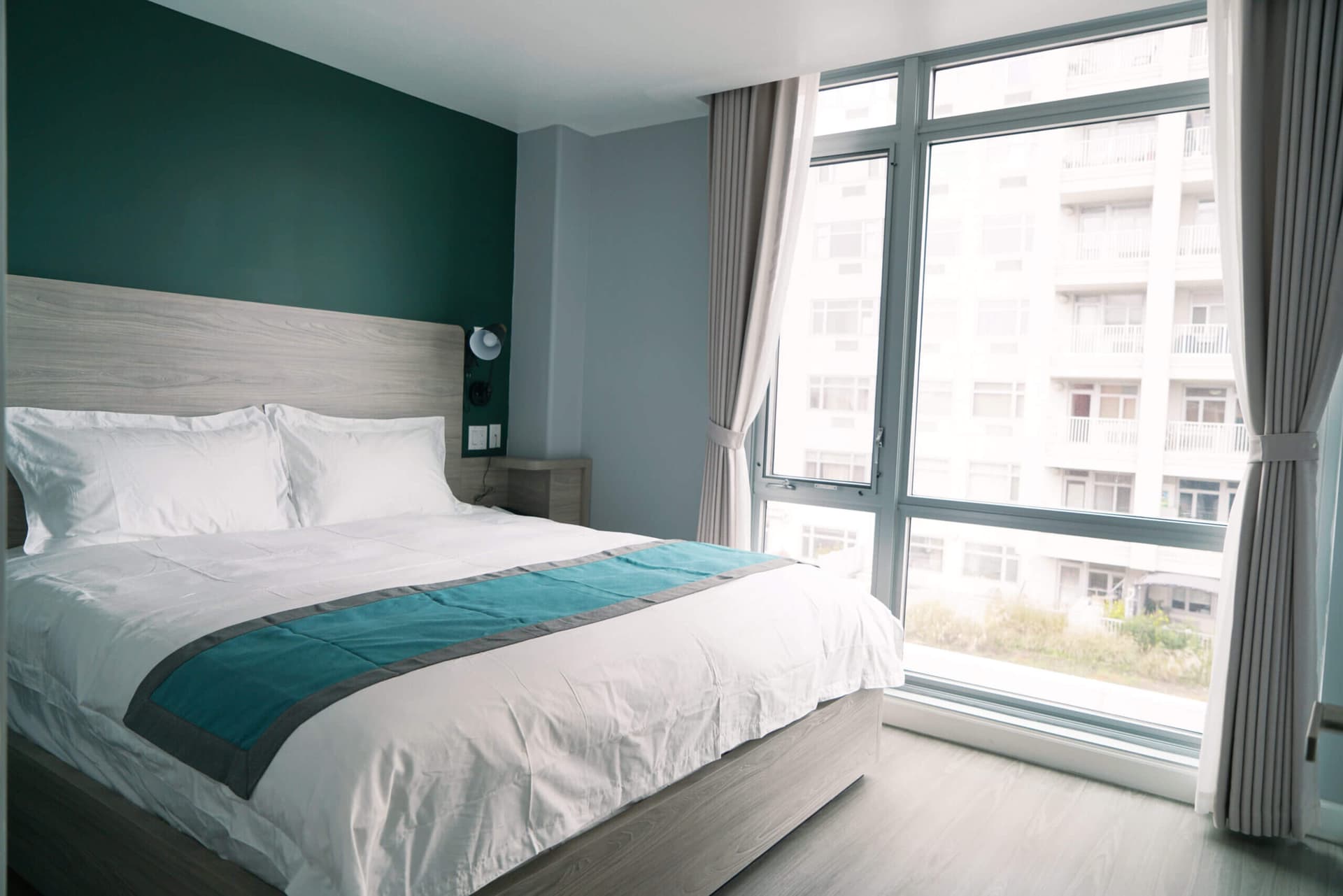 Starlight Hotel
