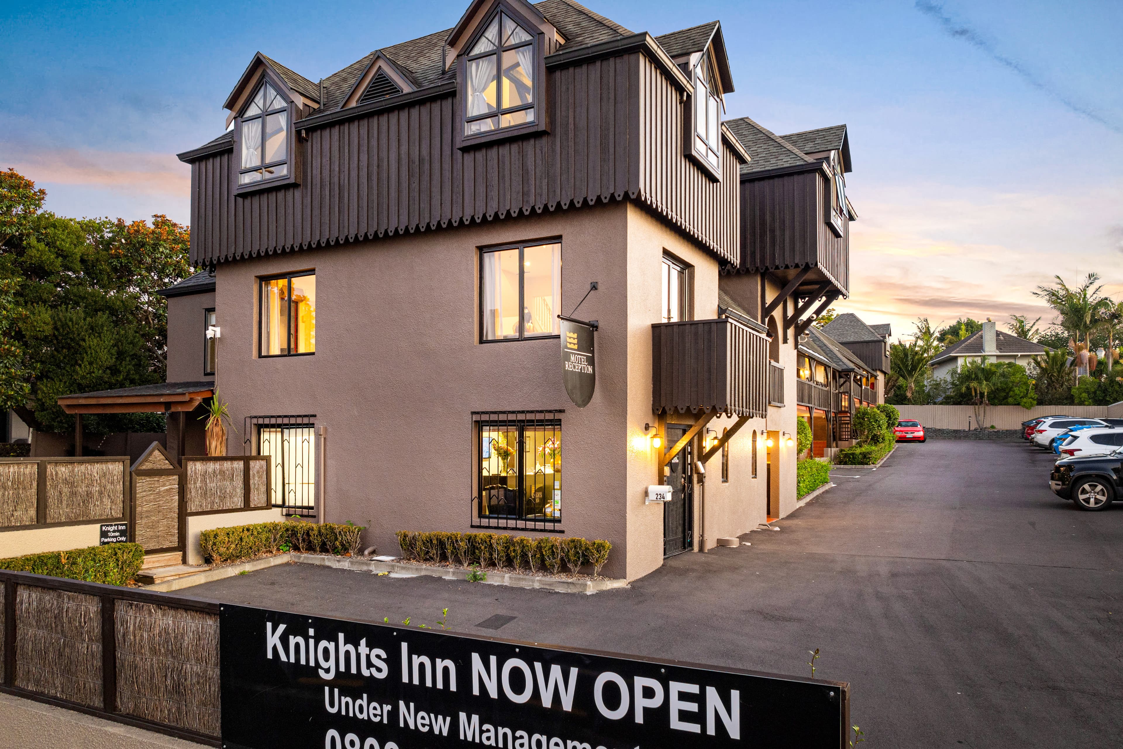 Knights Inn
