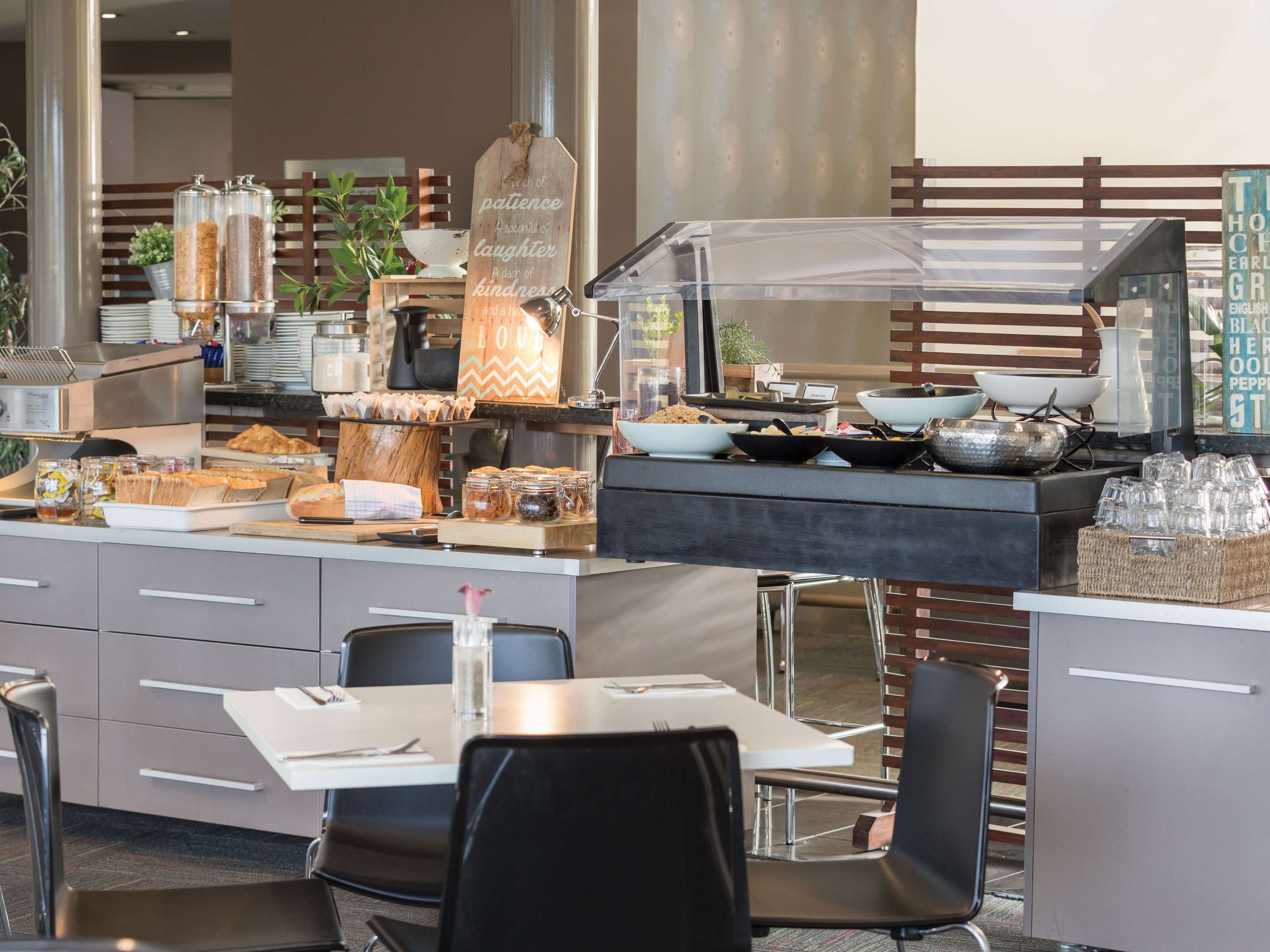 Mantra Hobart Airport