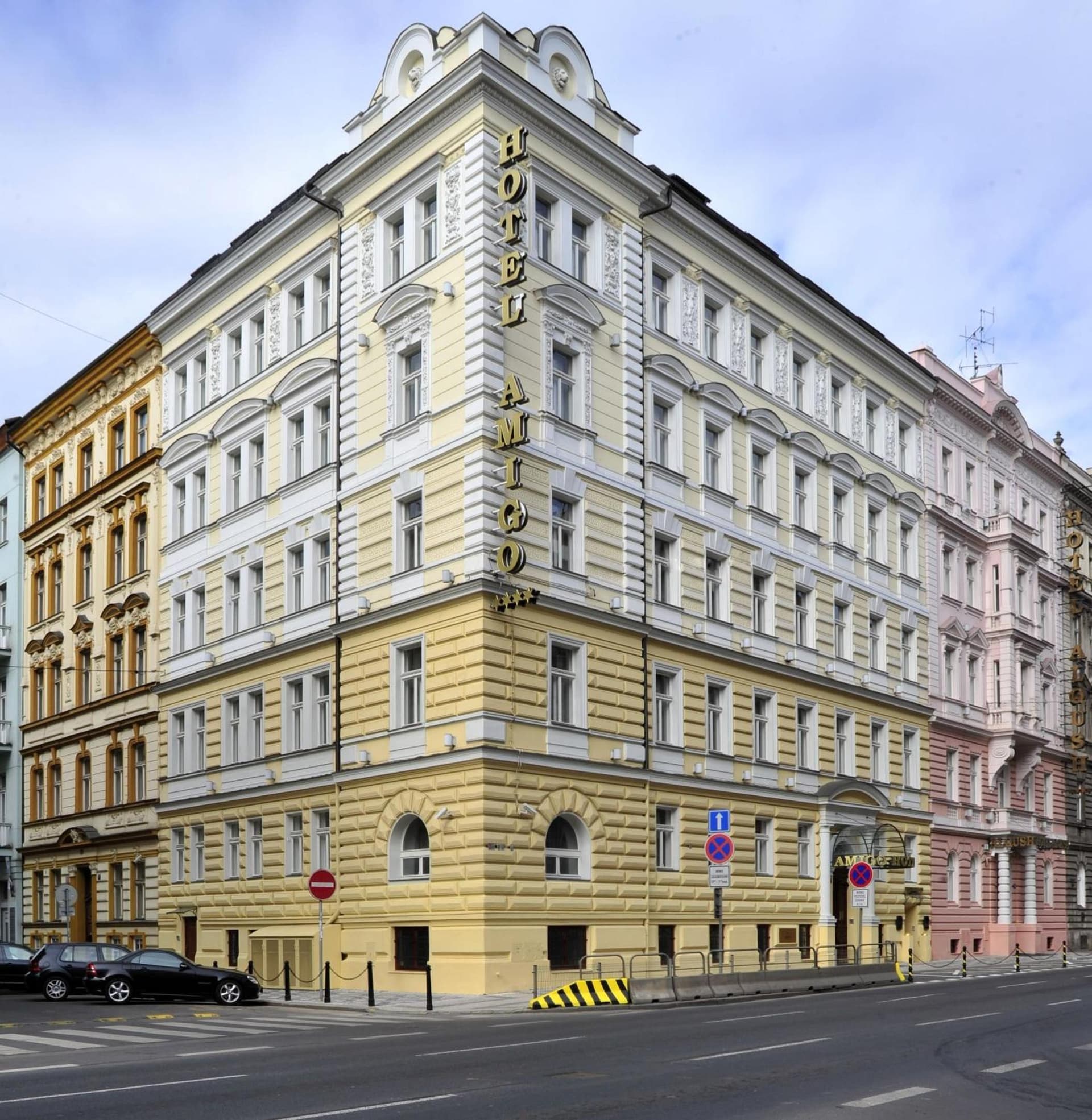 Amigo City Centre Hotel