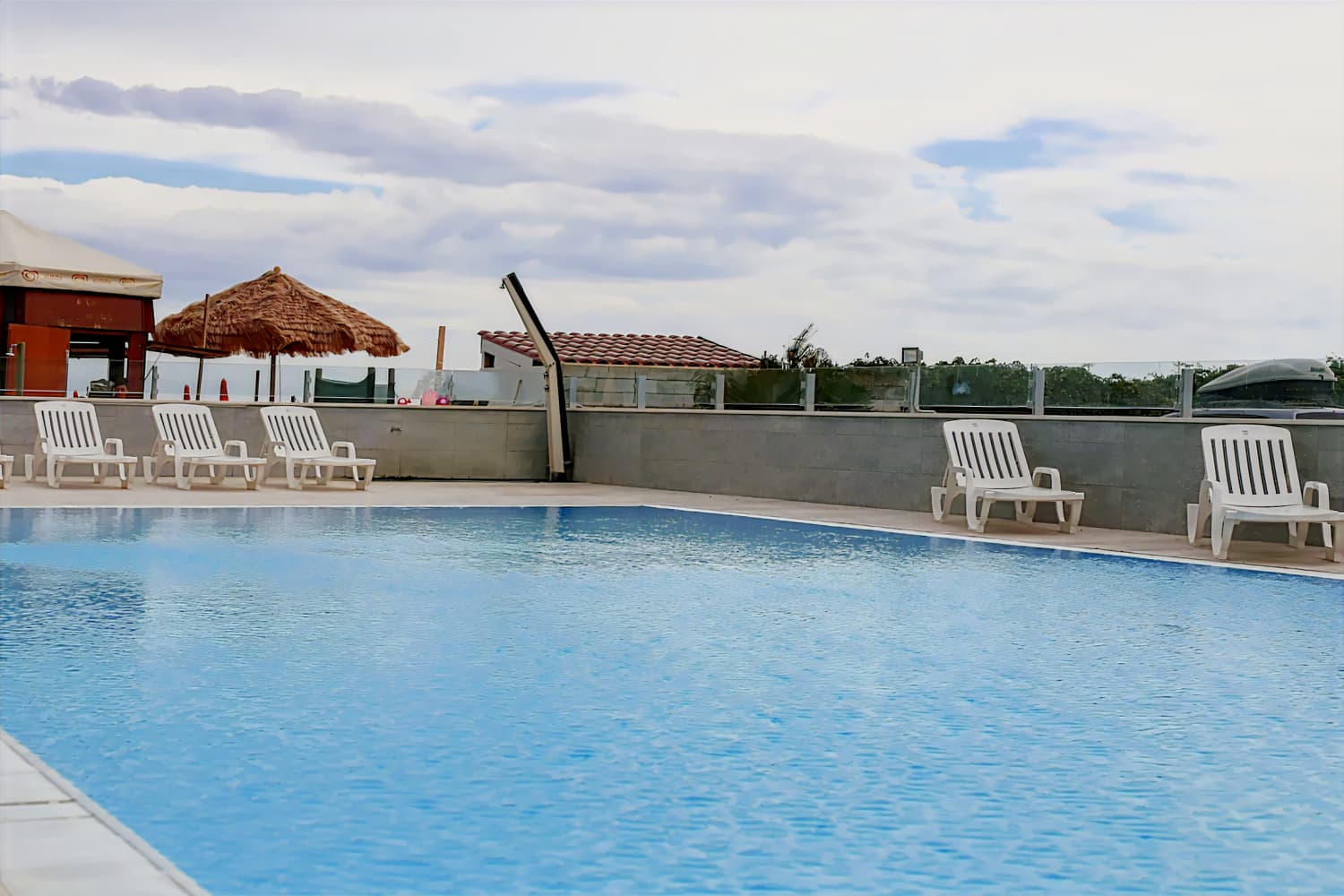 Sea Lion Hotel