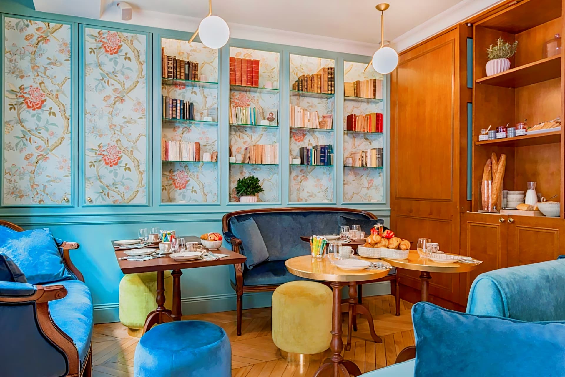 Hôtel De Neuve by HappyCulture
