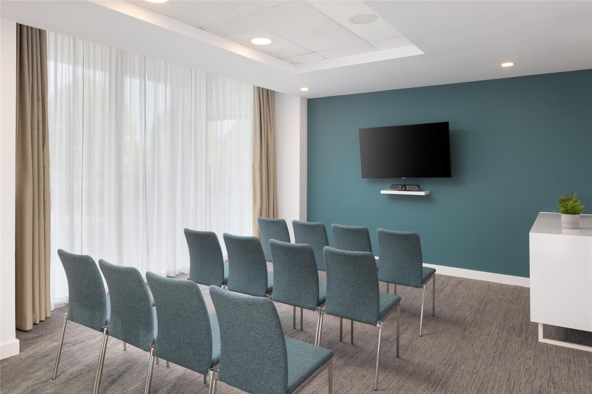 Hampton by Hilton London Stansted Airport