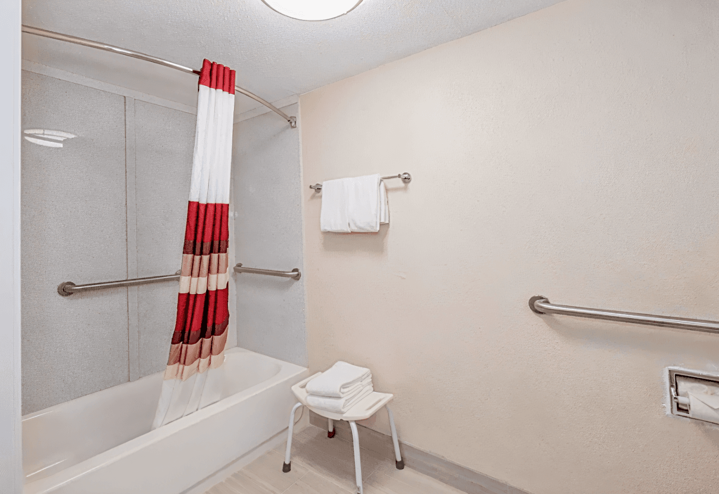 Red Roof Plus & Suites Knoxville West - Cedar Bluff