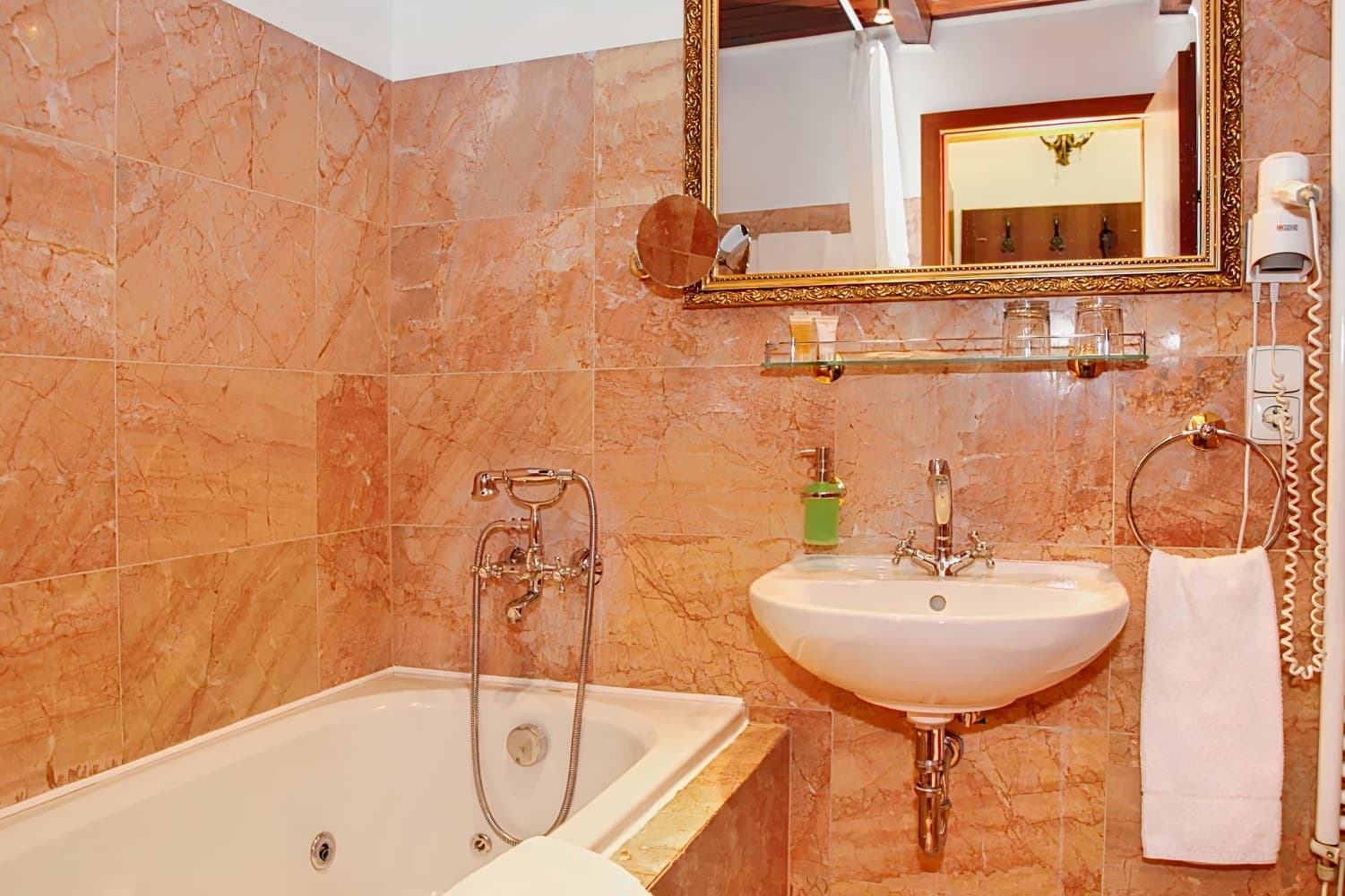 King Charles Boutique Hotel