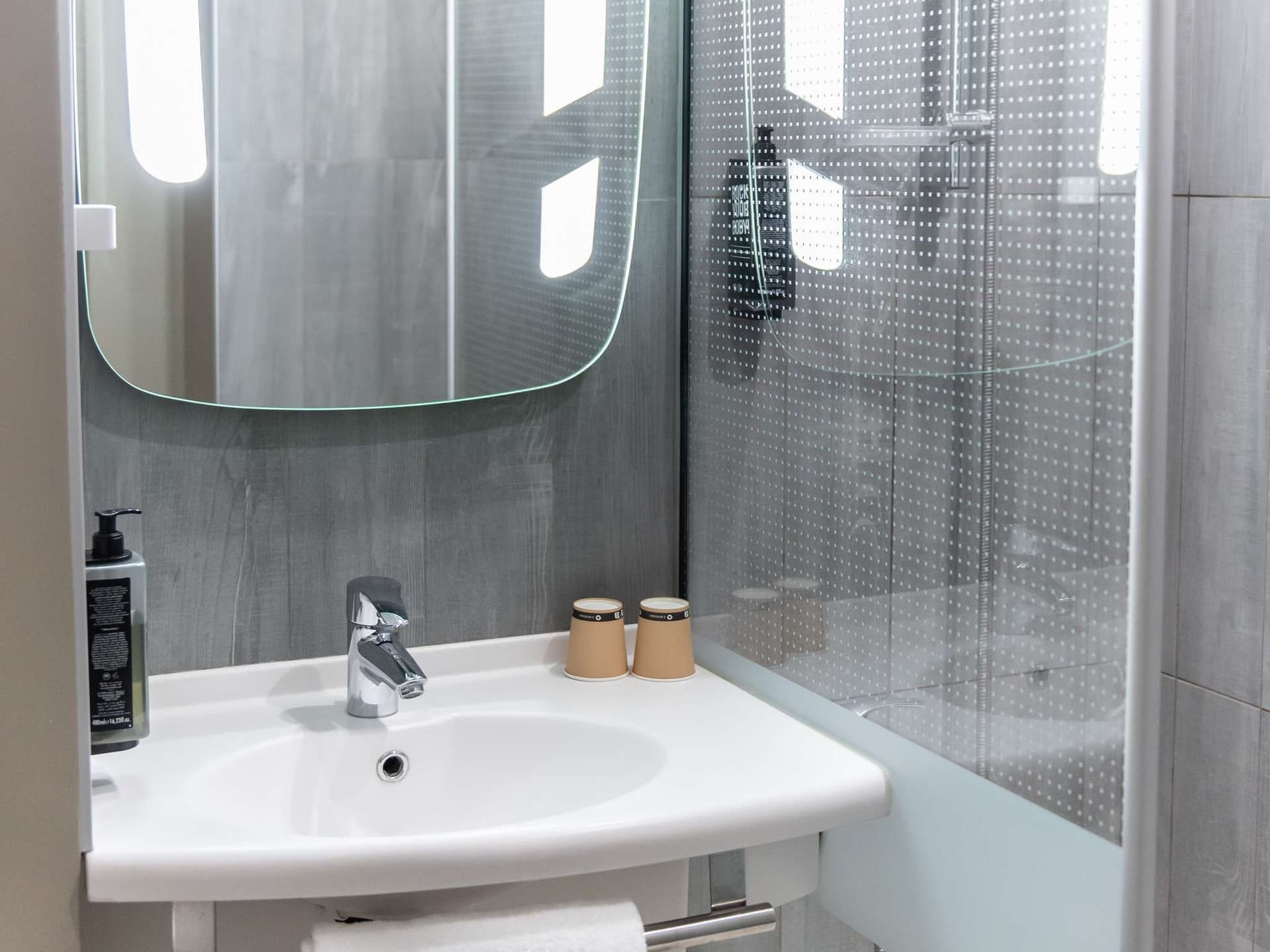 ibis Lyon North
