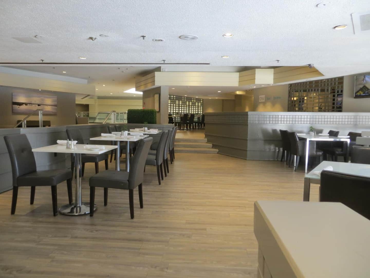Toronto Don Valley Hotel & Suites