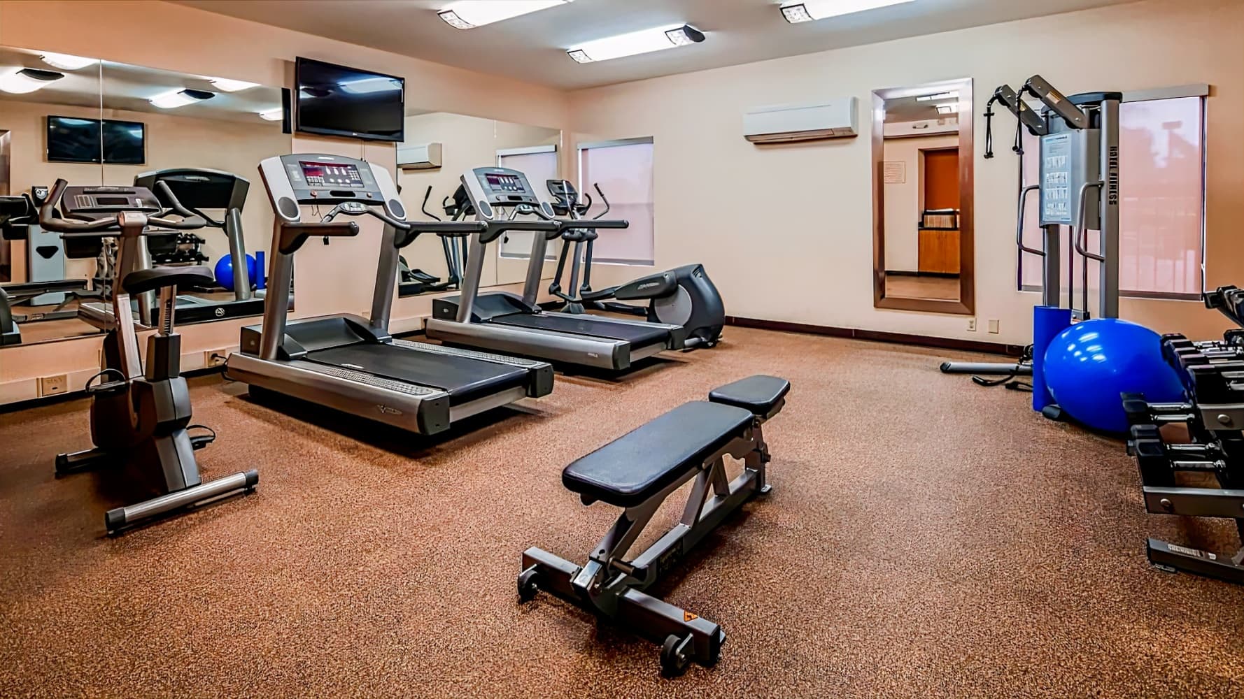 BEST WESTERN PLUS Fresno Airport Hotel