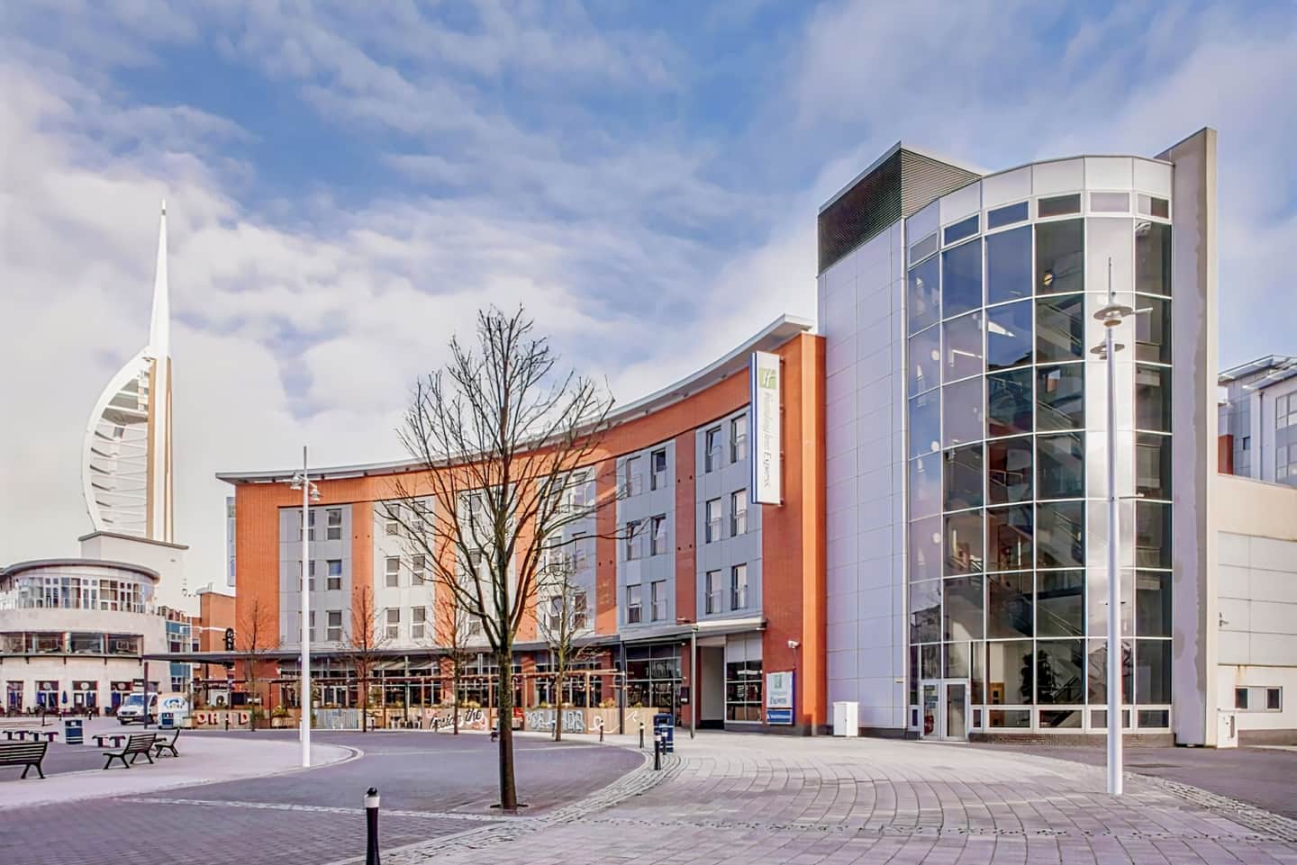 Holiday Inn Express Portsmouth Gunwharf Quays