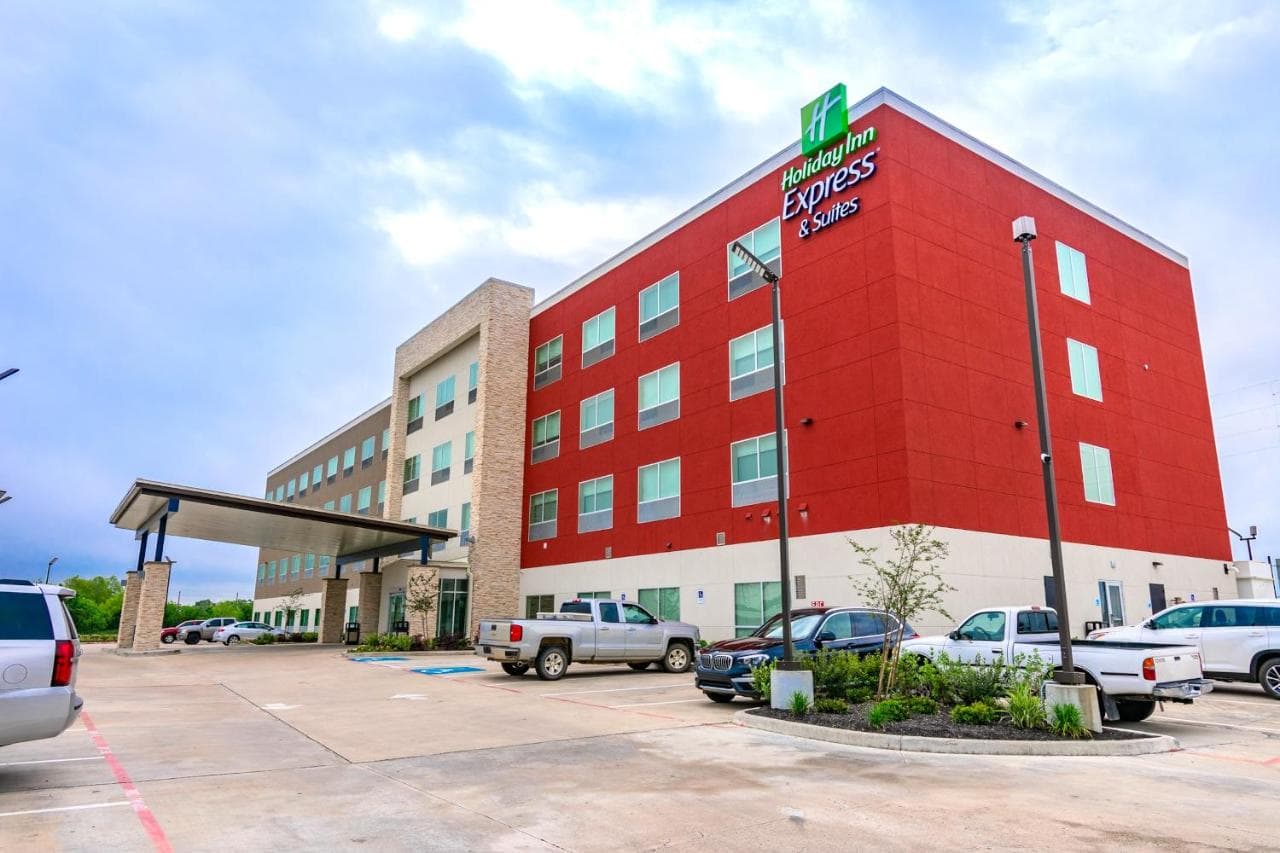 Holiday Inn Express & Suites - Houston IAH - Beltway 8