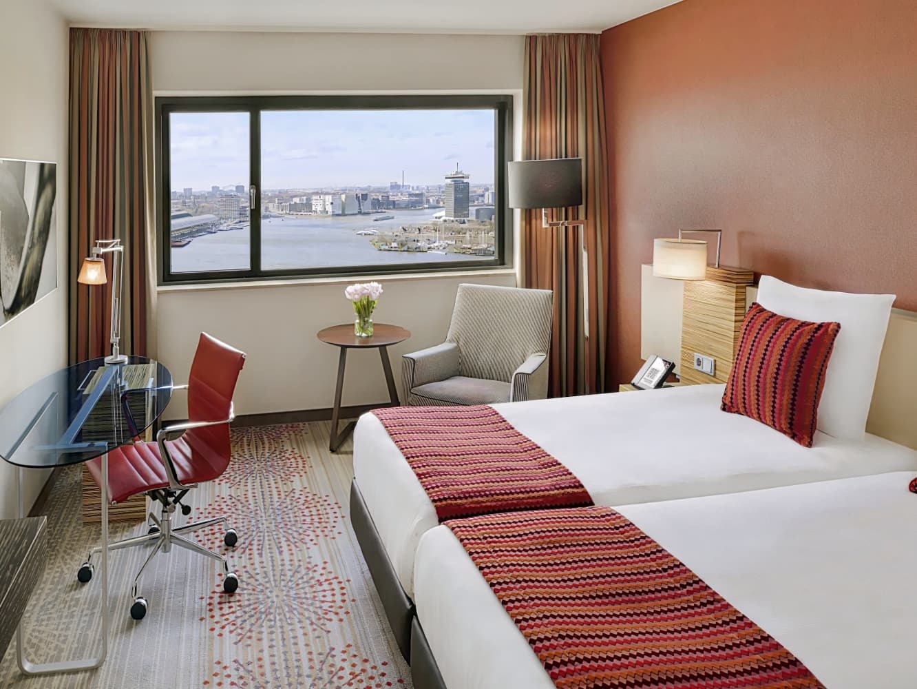Mövenpick Hotel Amsterdam City Centre