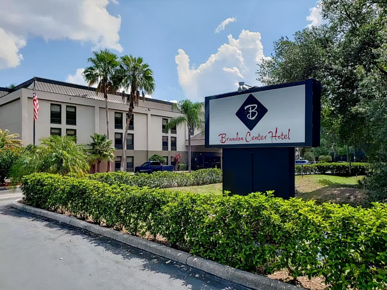 Brandon Center Hotel