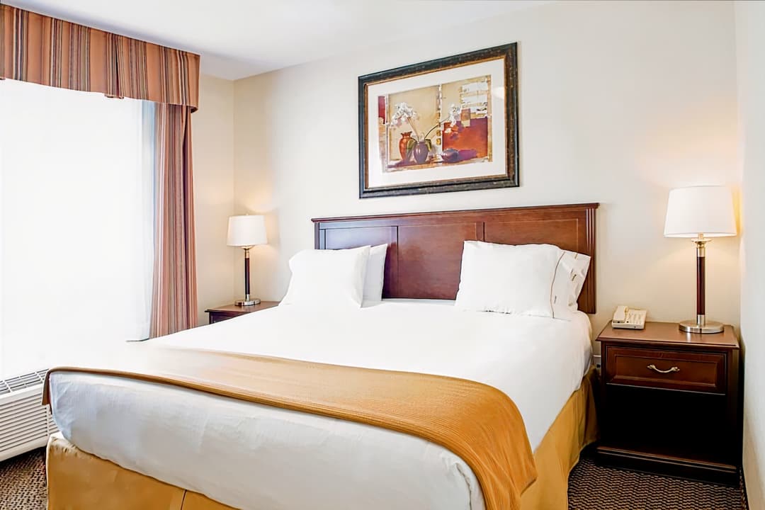 Holiday Inn Express & Suites Slave Lake