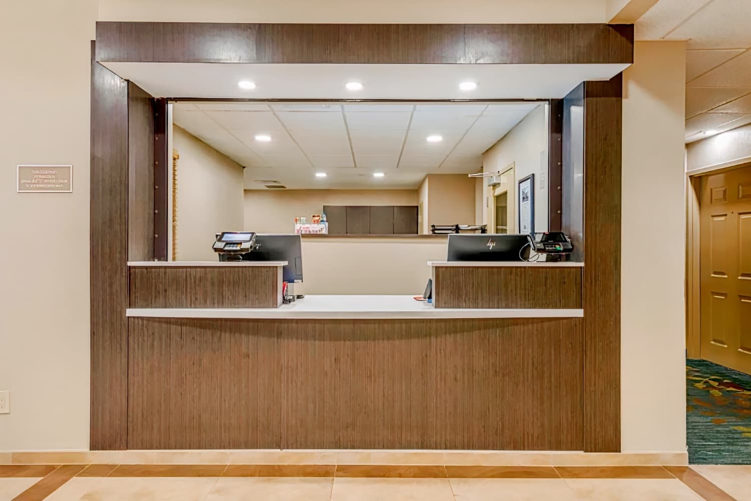 Candlewood Suites Fort Myers-Sanibel Gateway