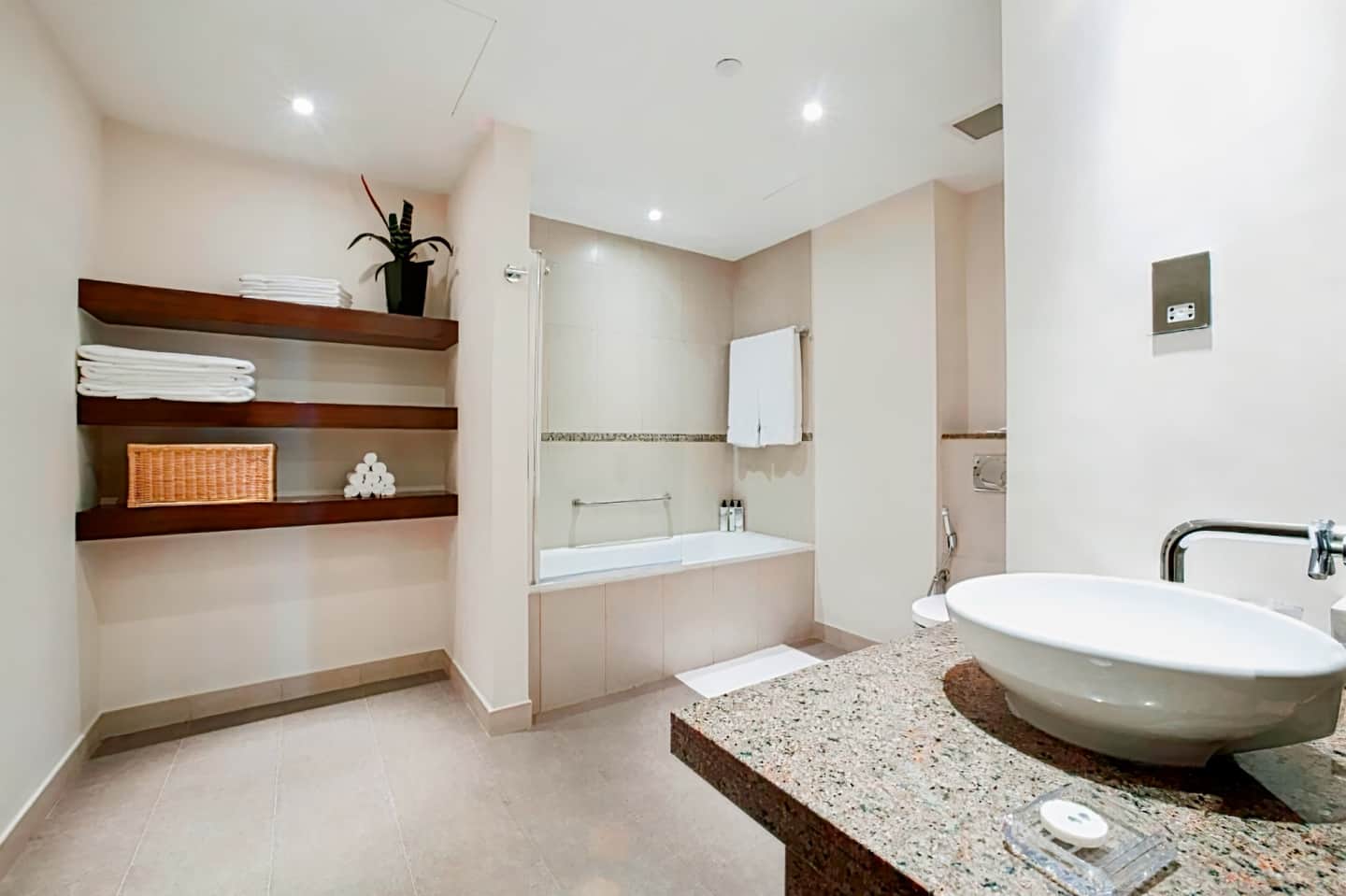 Staybridge Suites Yas Island Abu Dhabi
