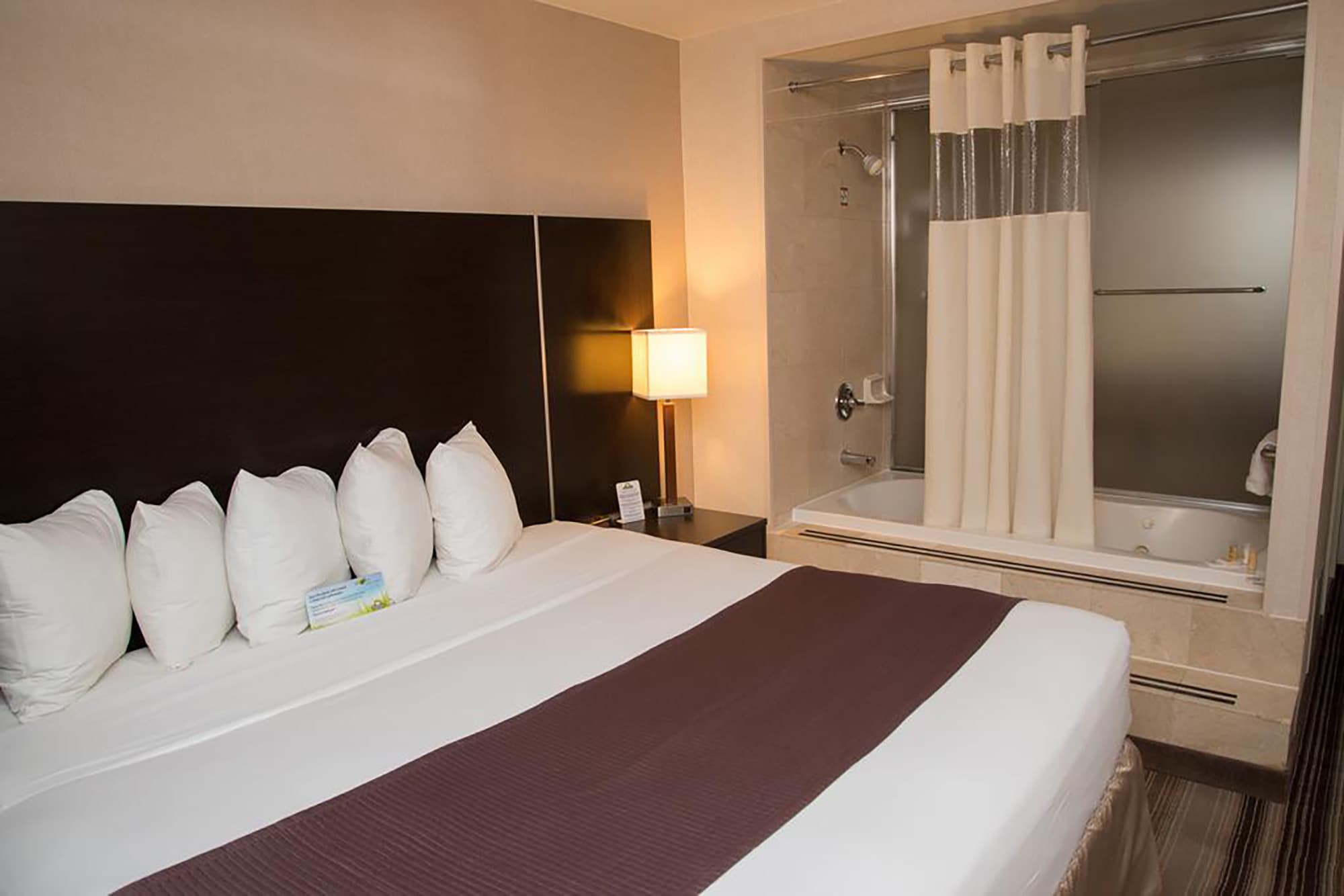 Days Inn Jamaica - JFK Airport