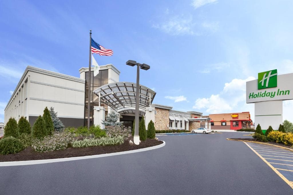 Holiday Inn Westbury – Long Island