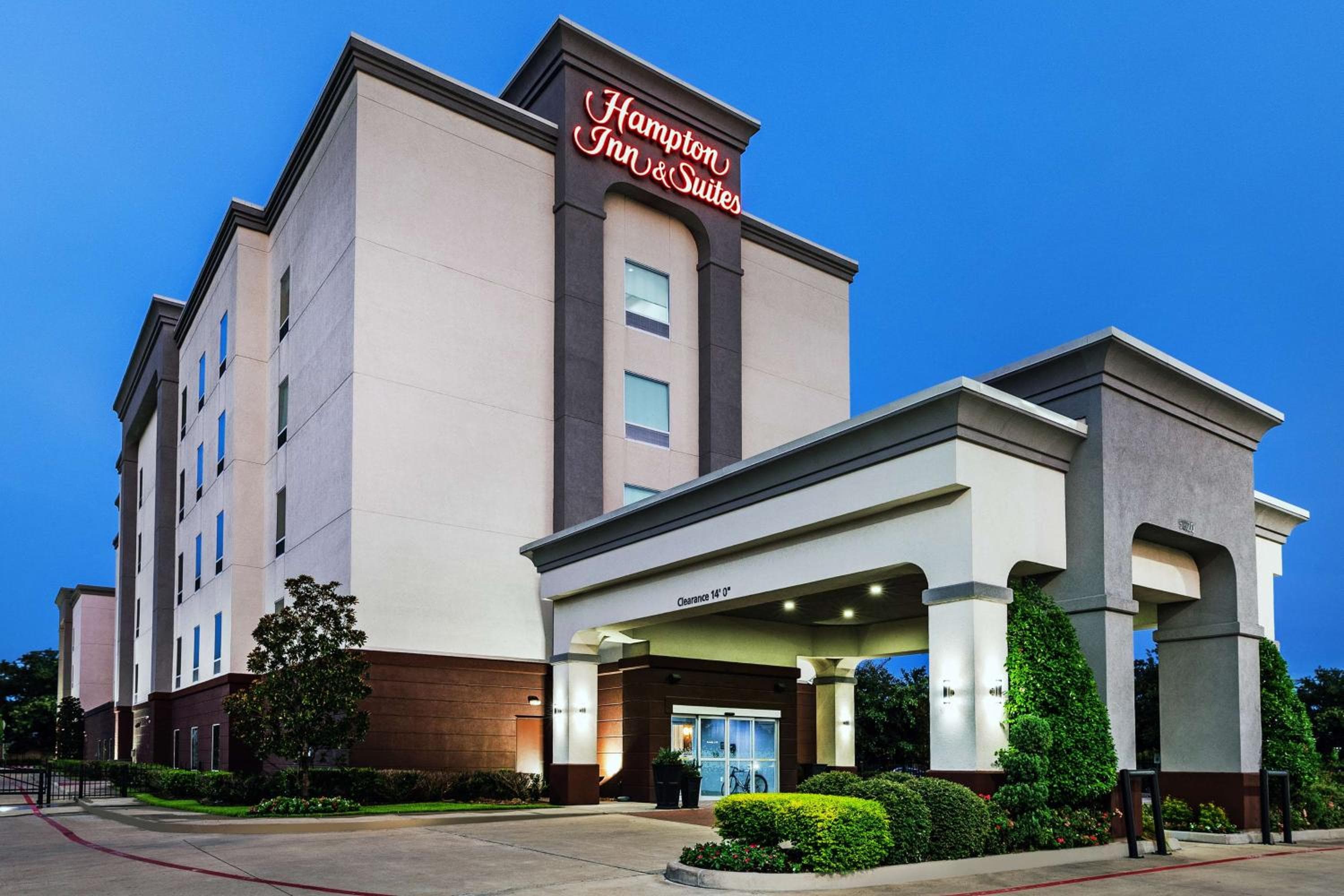 Hampton Inn and Suites Houston Central