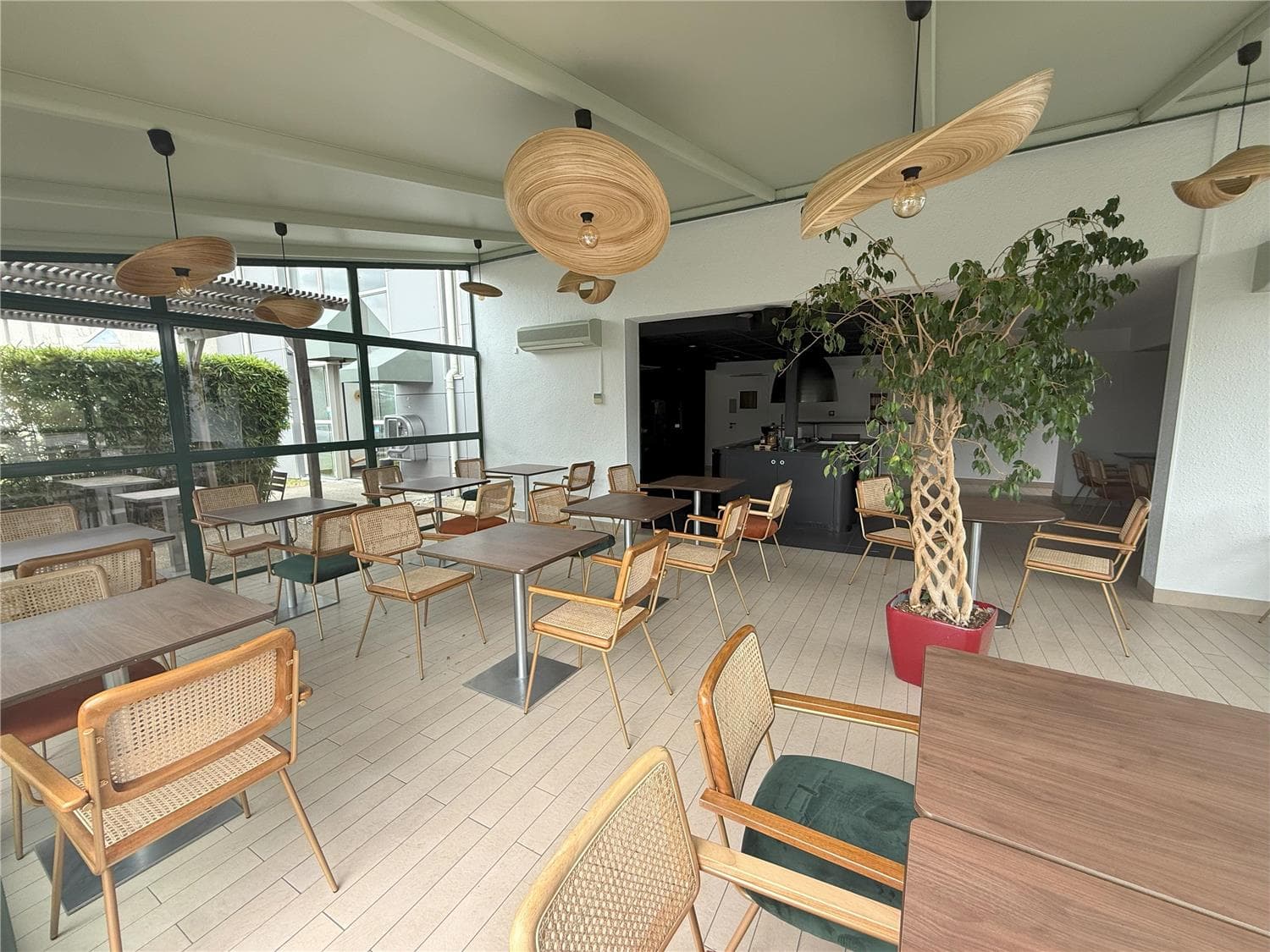 Sure Hotel by Best Western Valence Nord