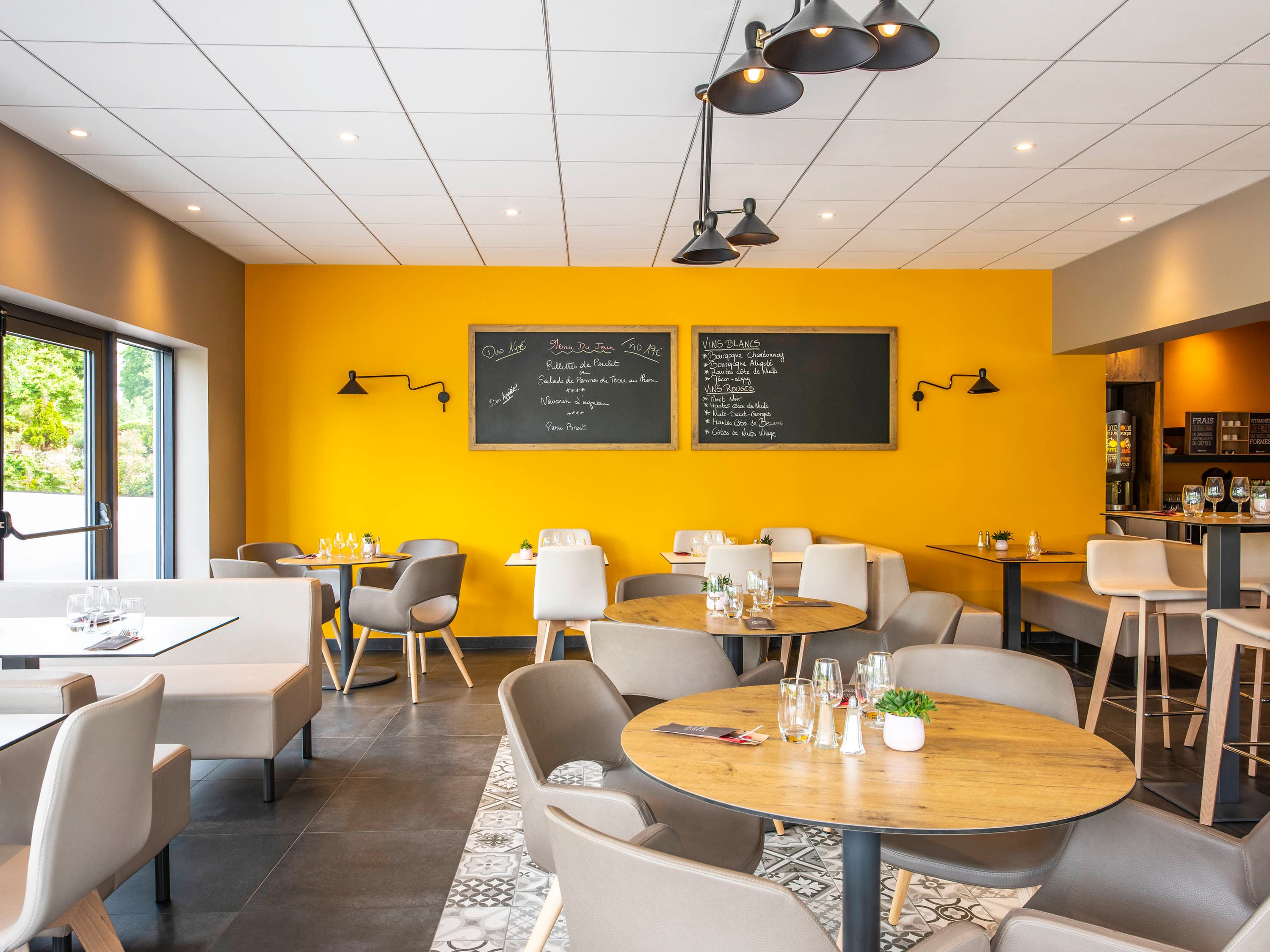 ibis Nuits Saint Georges