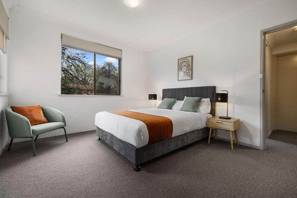Oxley Court Apartments