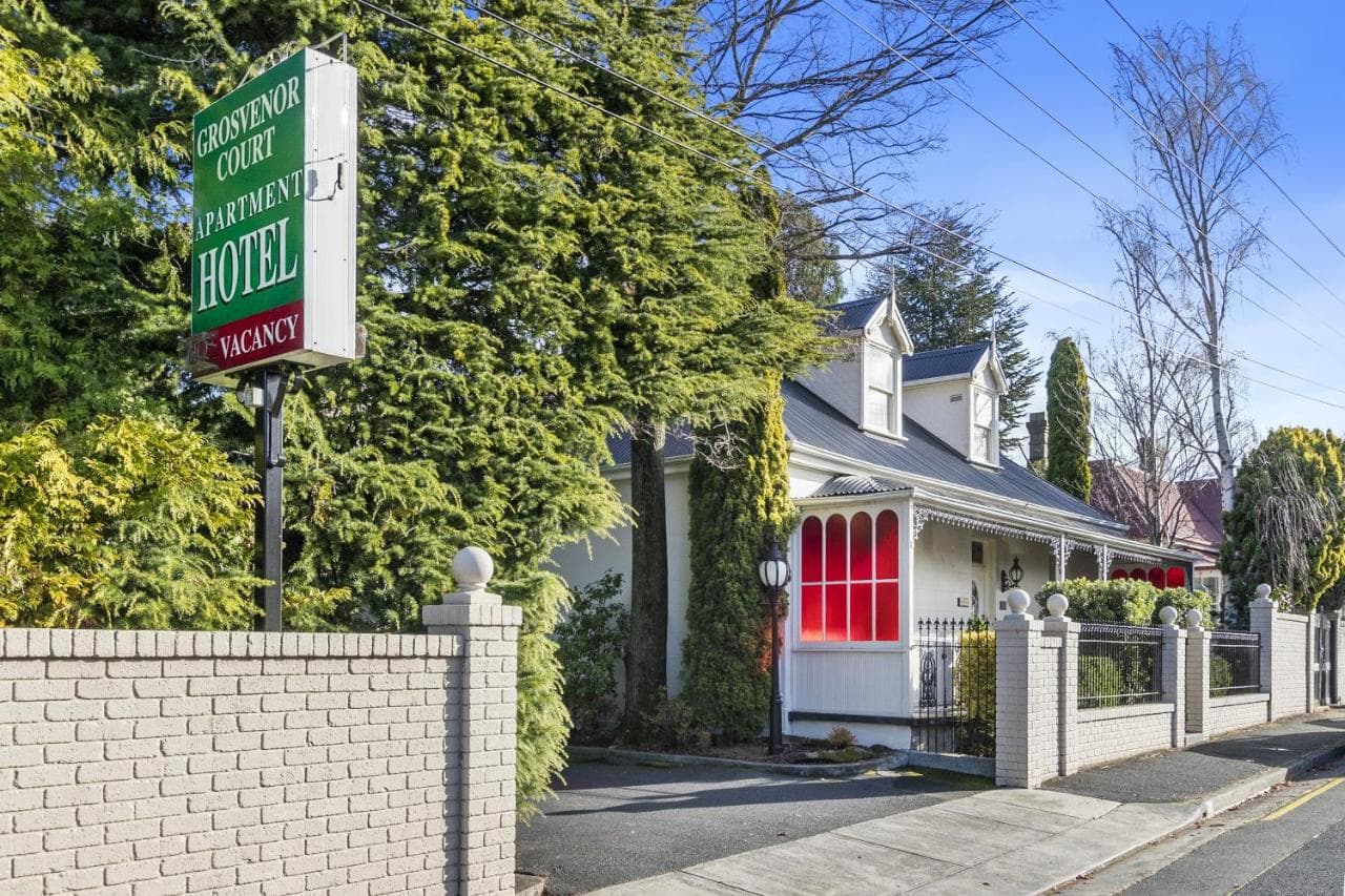 Grosvenor Court Apartments