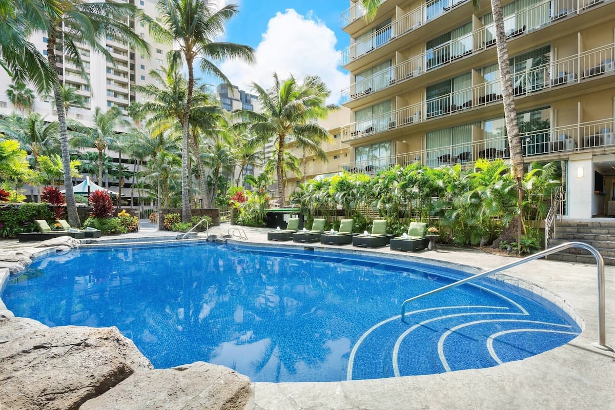 Courtyard by Marriott Waikiki Beach