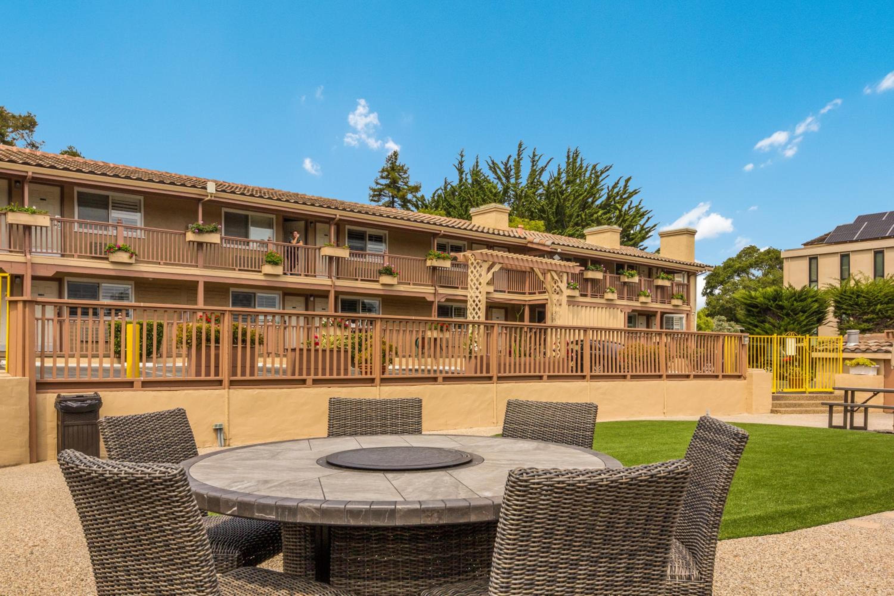 Rodeway Inn near Downtown Monterey