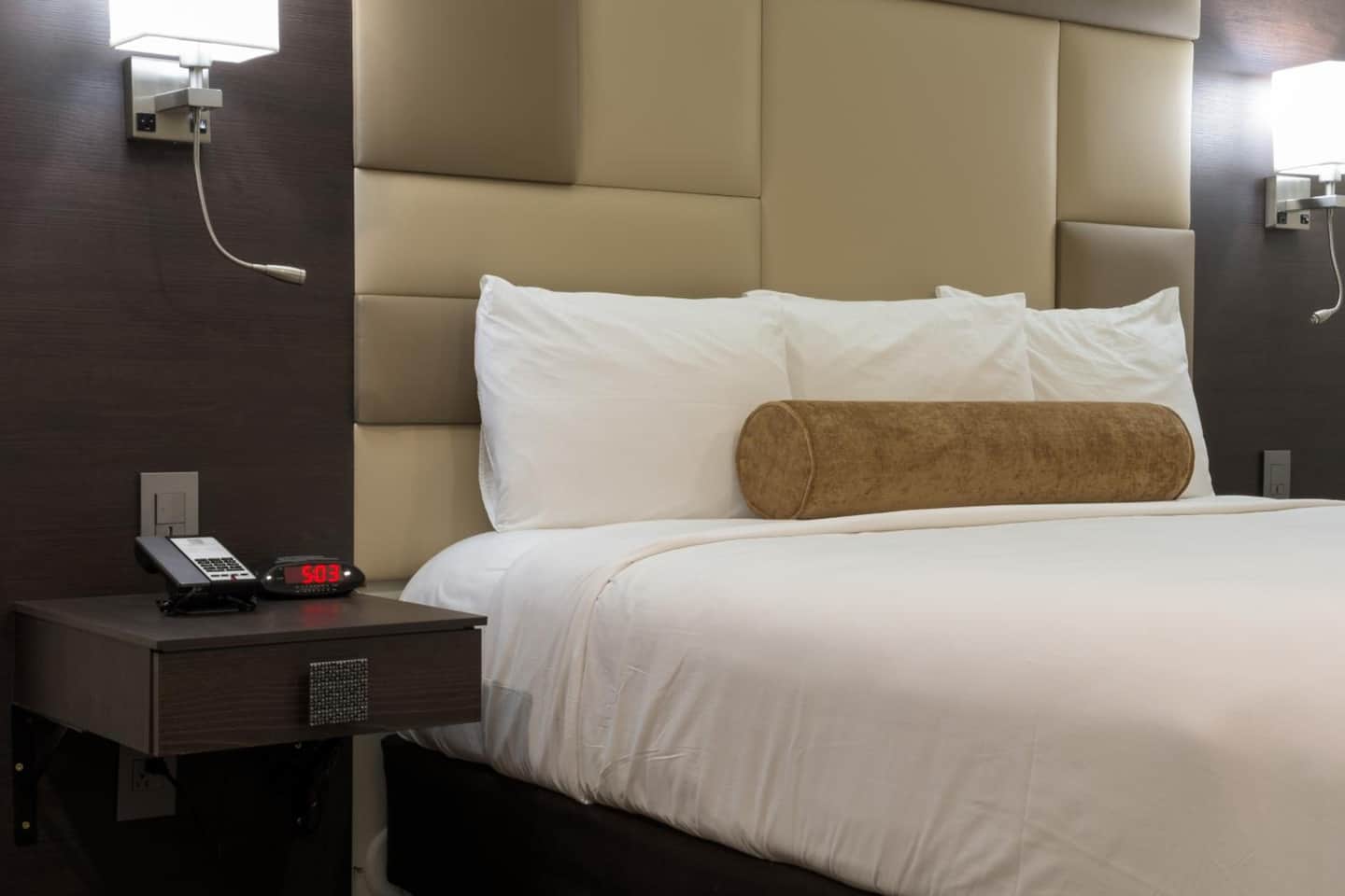 Hotel Xilo Glendale