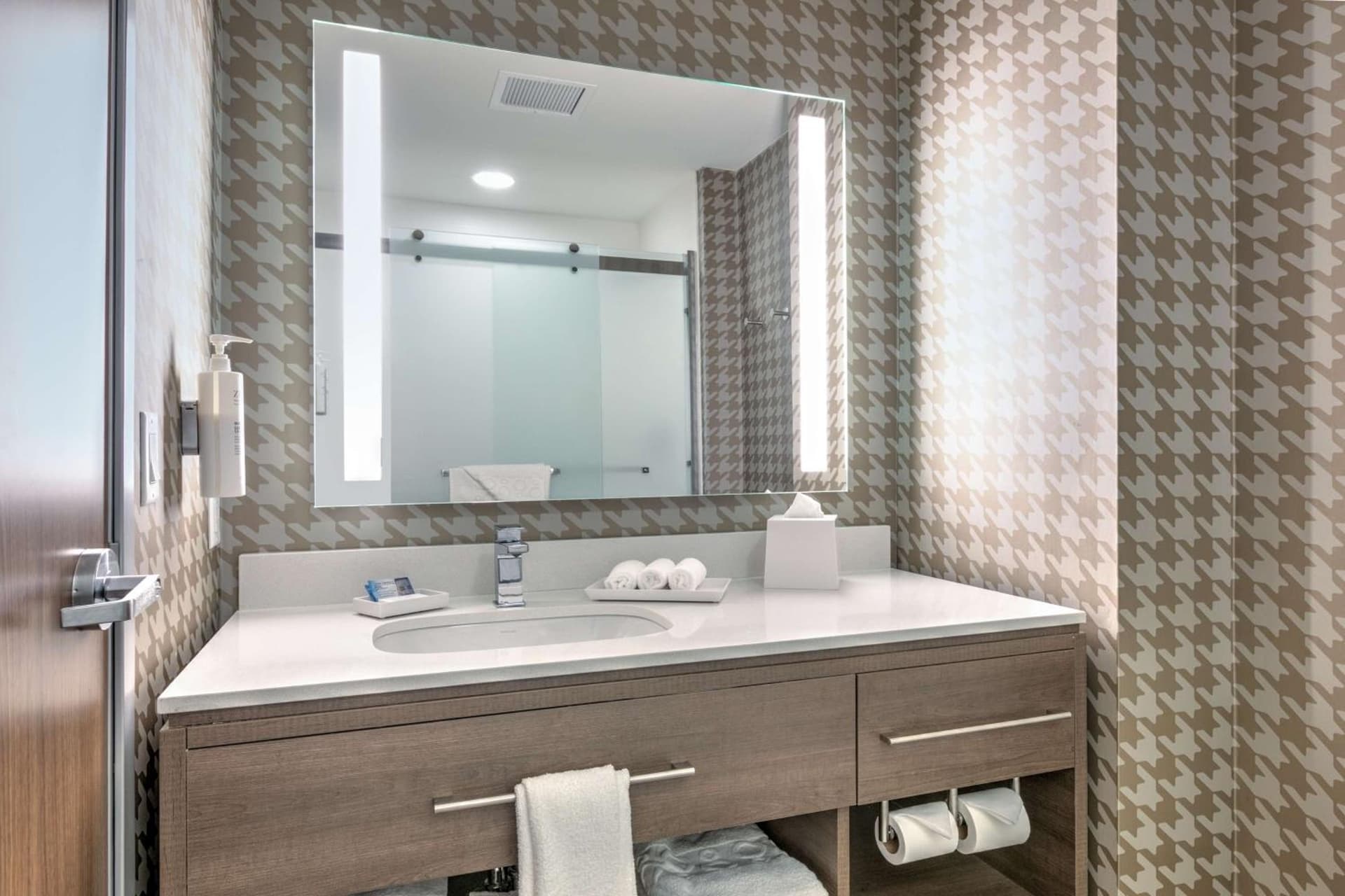 Home2 Suites By Hilton Tulsa Airport