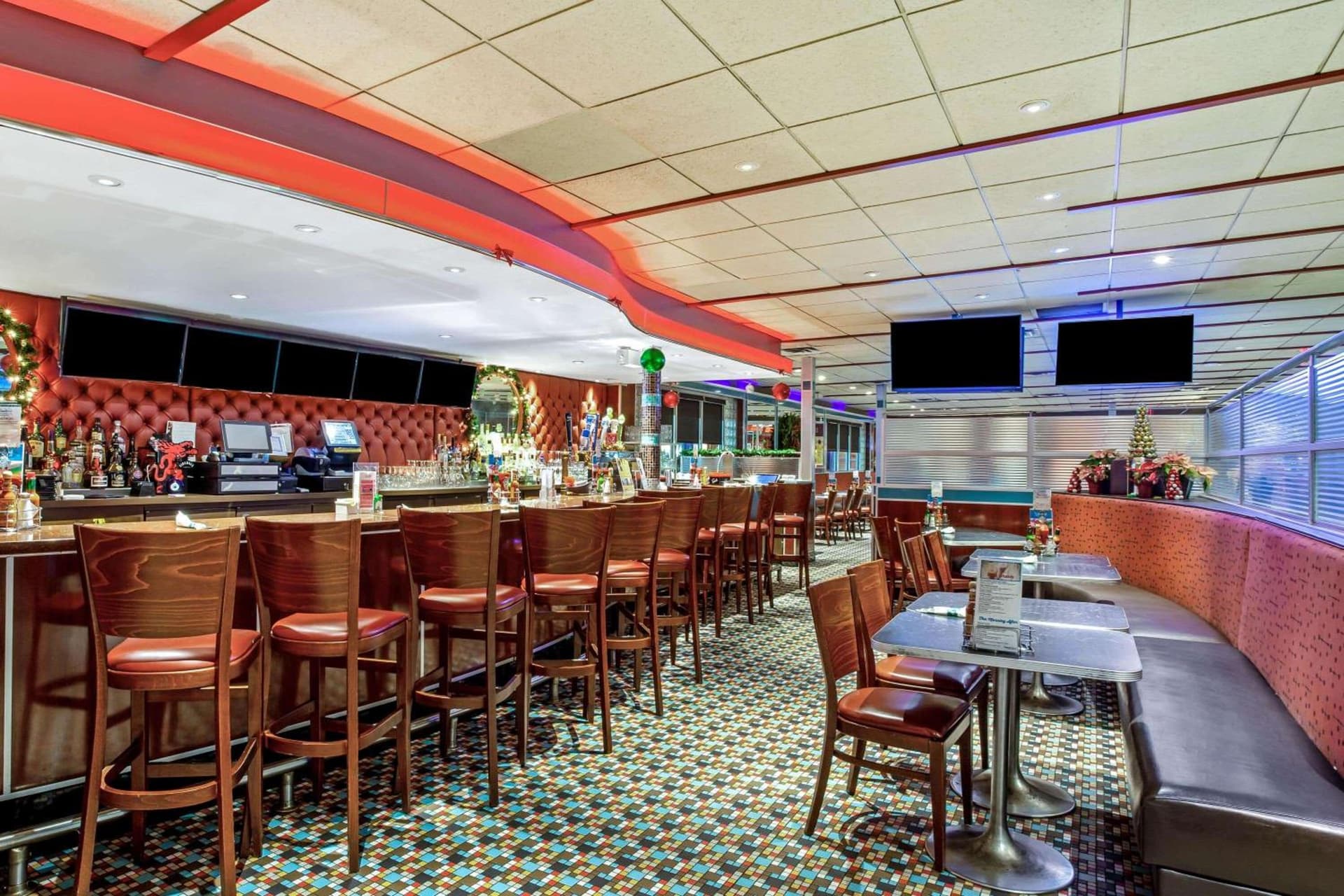 La Quinta by Wyndham Stamford / New York City