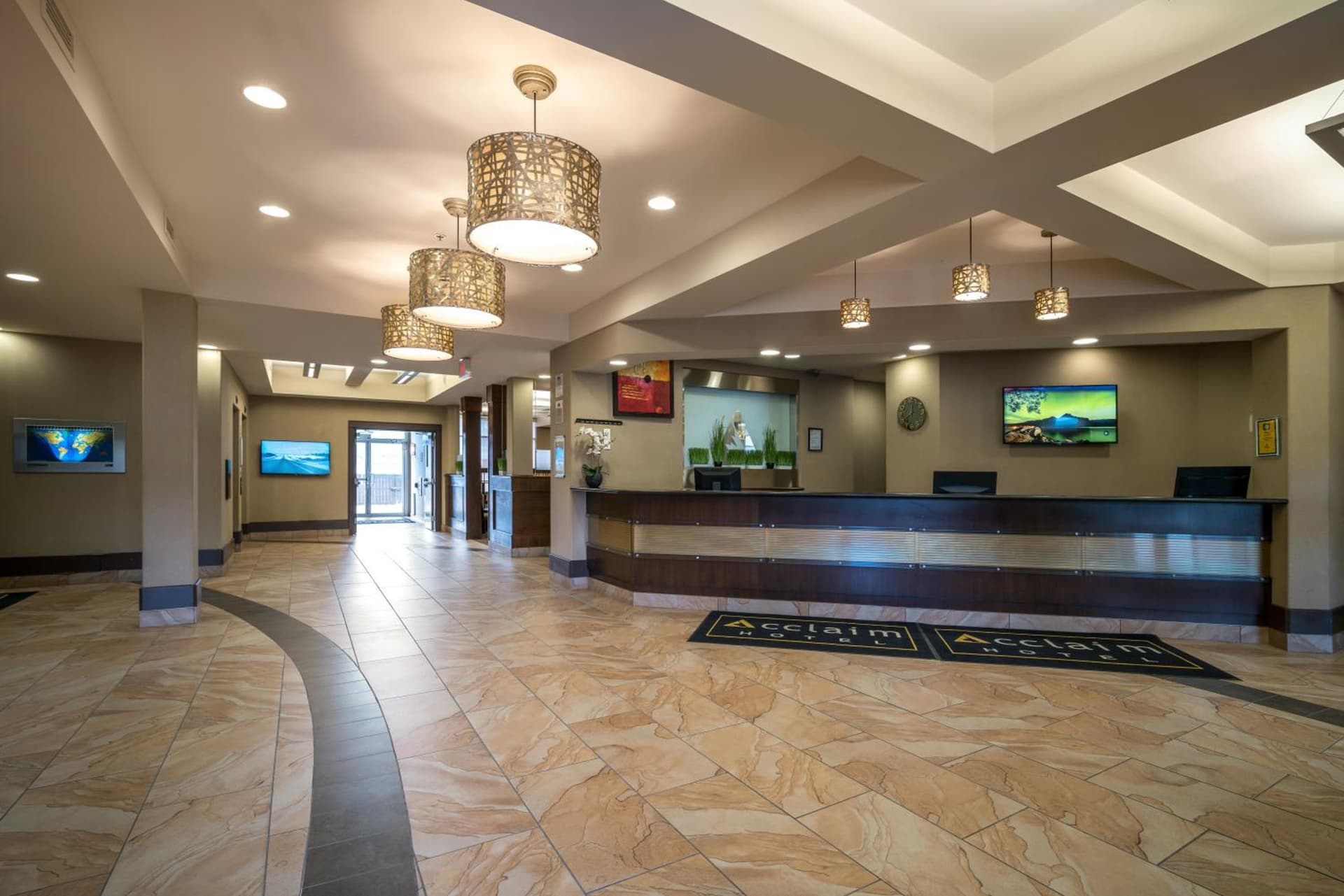 Acclaim Hotel by CLIQUE