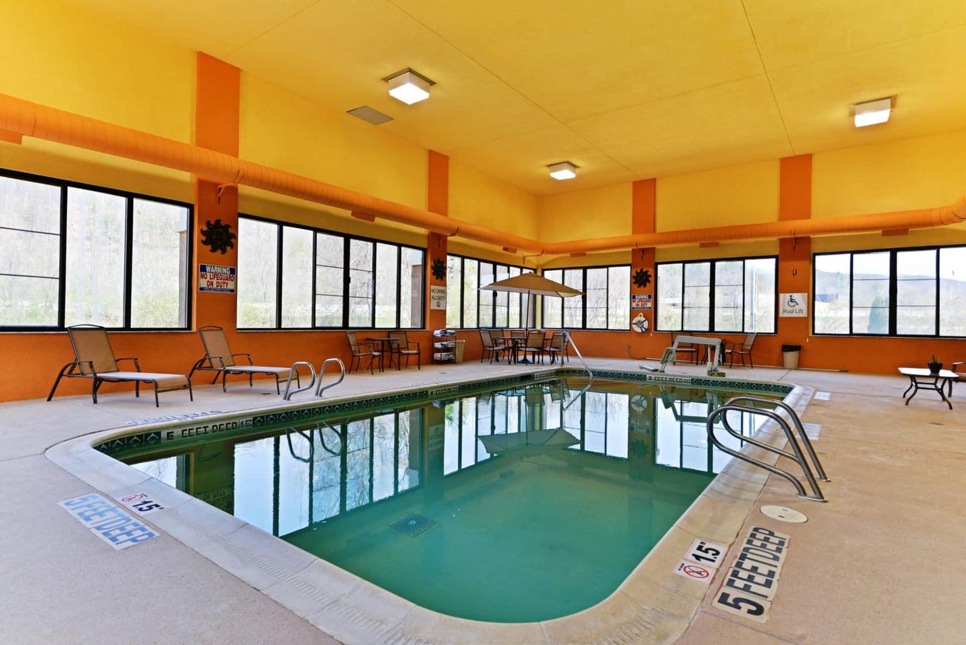 Holiday Inn Express Corning - Painted Post