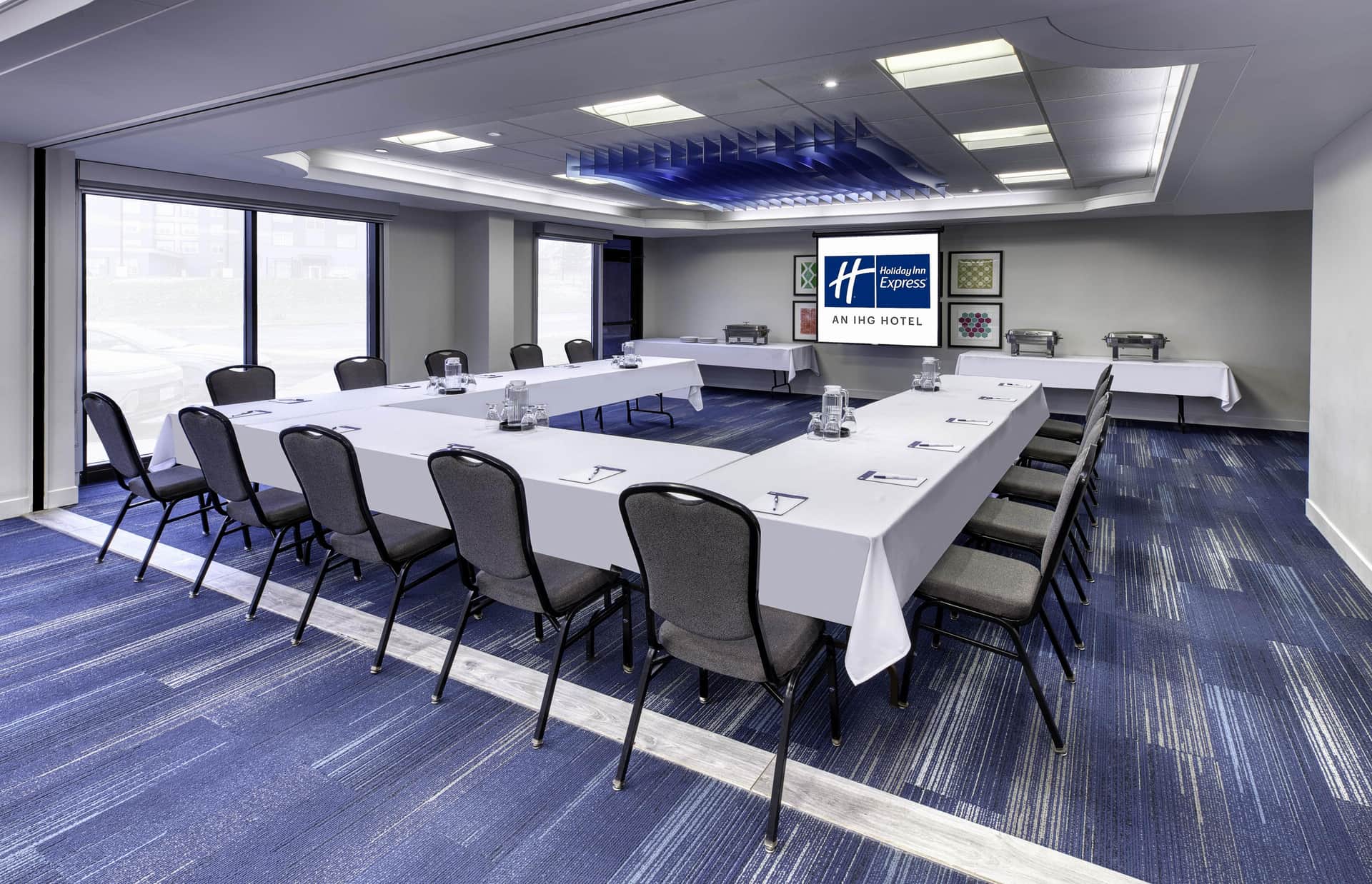 Holiday Inn Express & Suites Mississauga-Toronto Southwest, an IHG Hotel