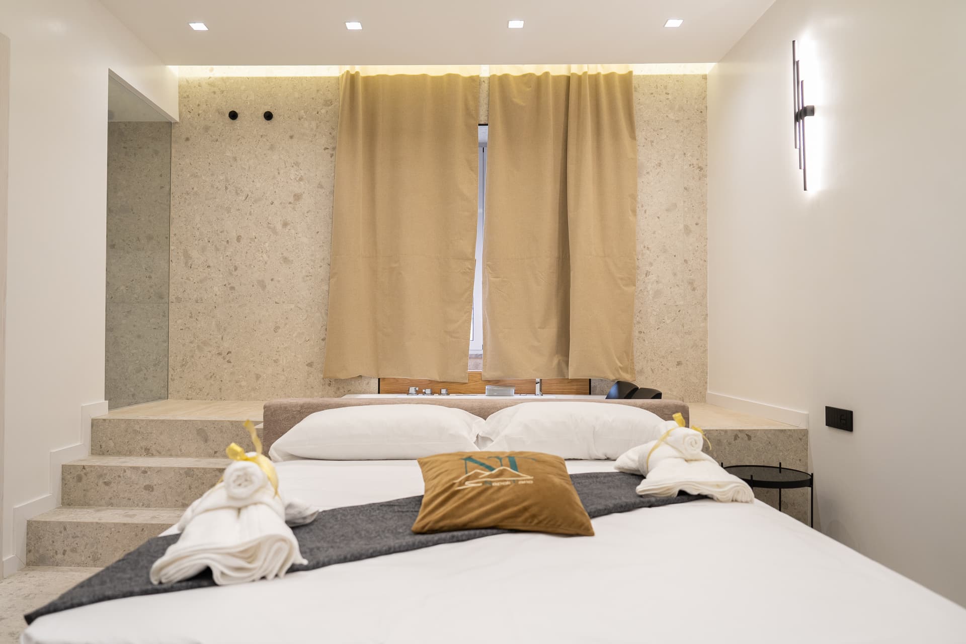 Napolitano Rooms