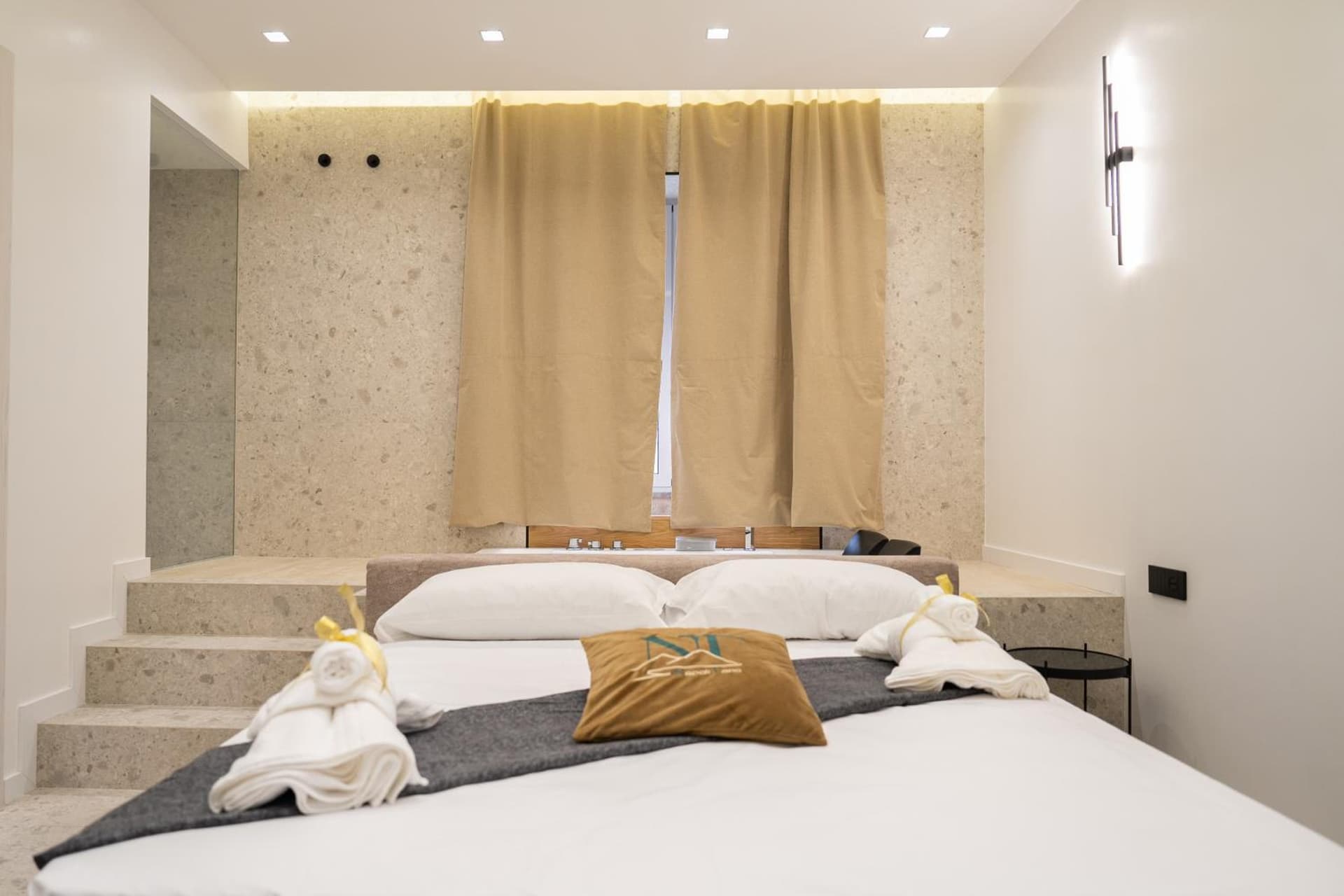 Napolitano Rooms