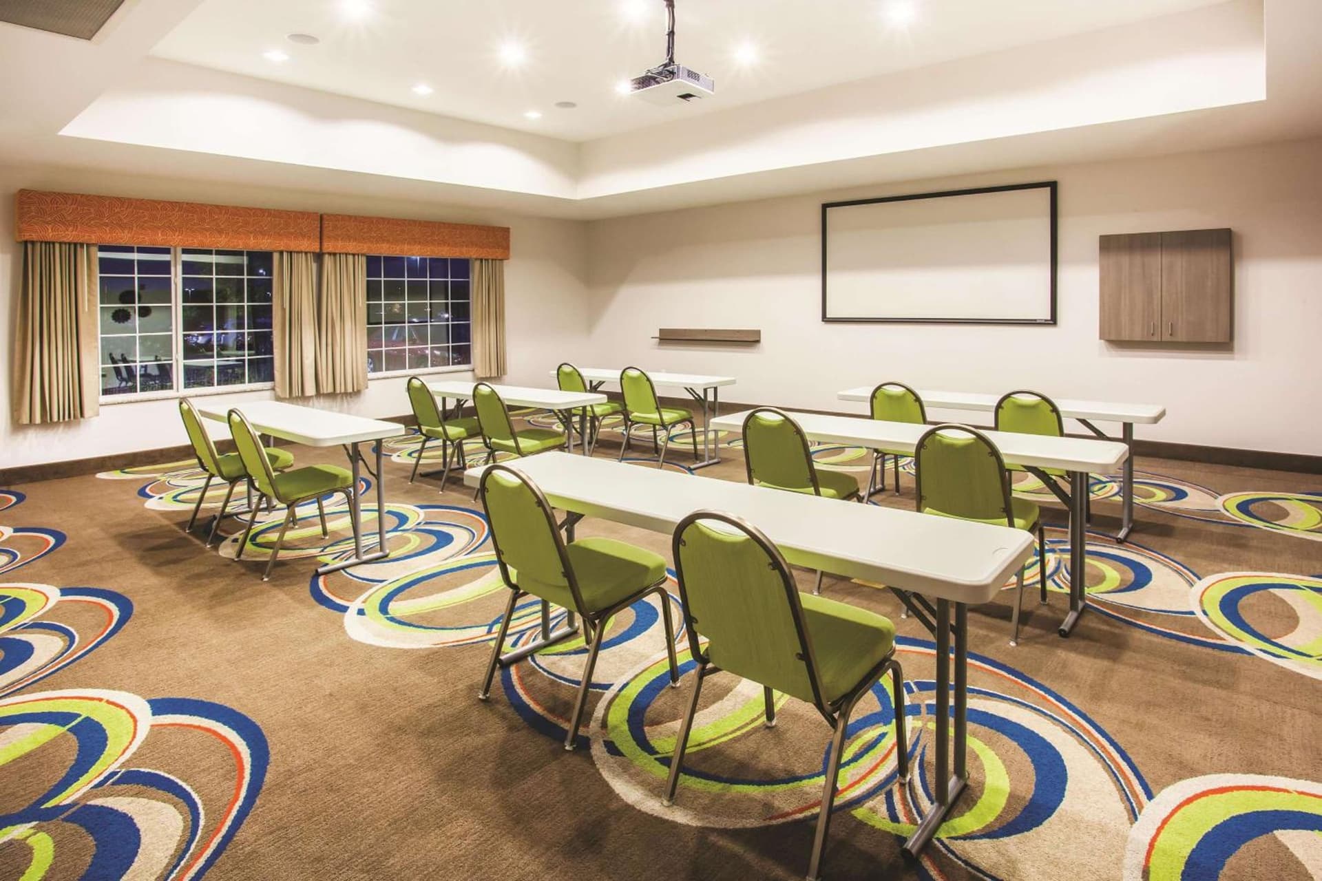 La Quinta Inn & Suites by Wyndham St. Paul-Woodbury