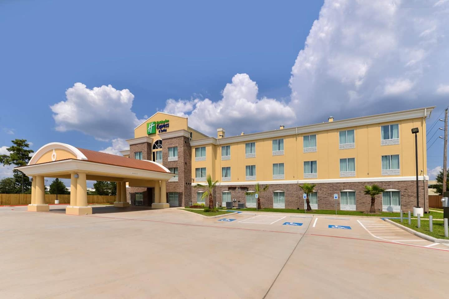 Holiday Inn Express & Suites - Houston NW - Tomball Area