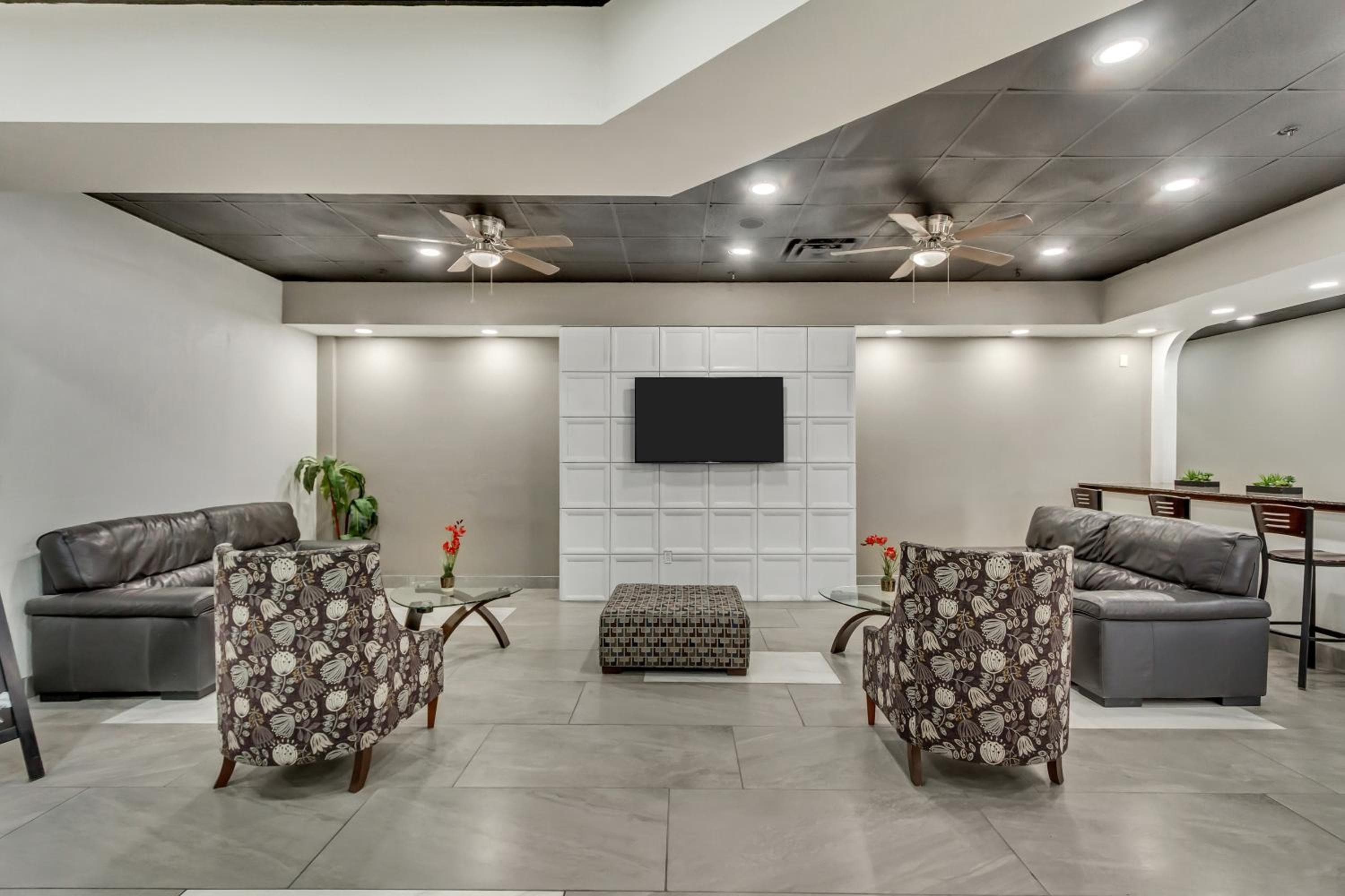 Suburban Studios Salt Lake City Airport