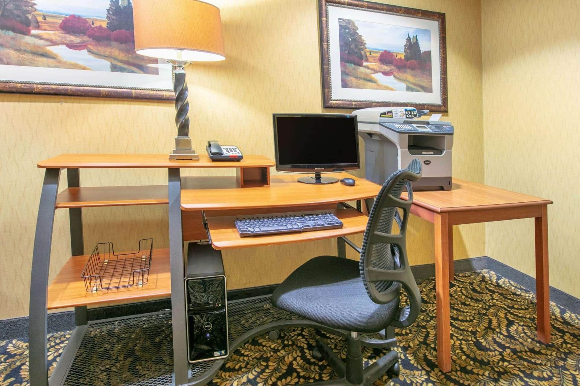 Days Inn by Wyndham Tulsa Central