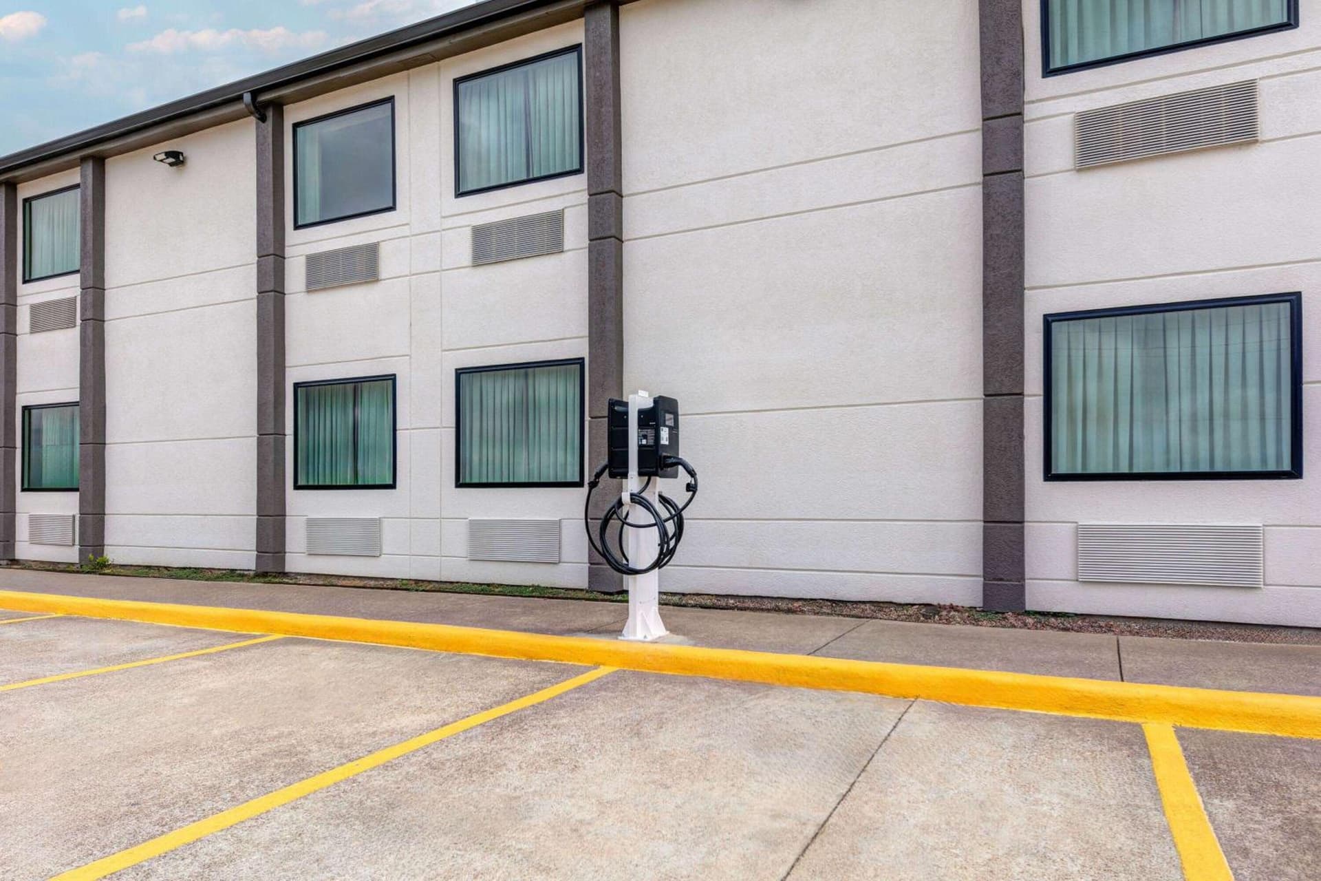 Super 8 by Wyndham Waxahachie TX