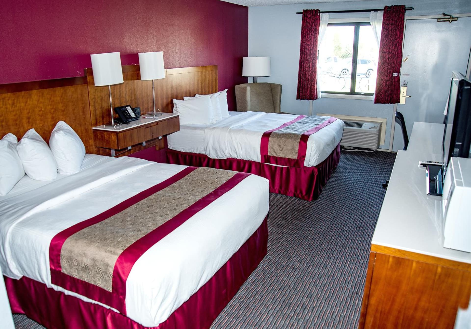 The Cairn Hotel