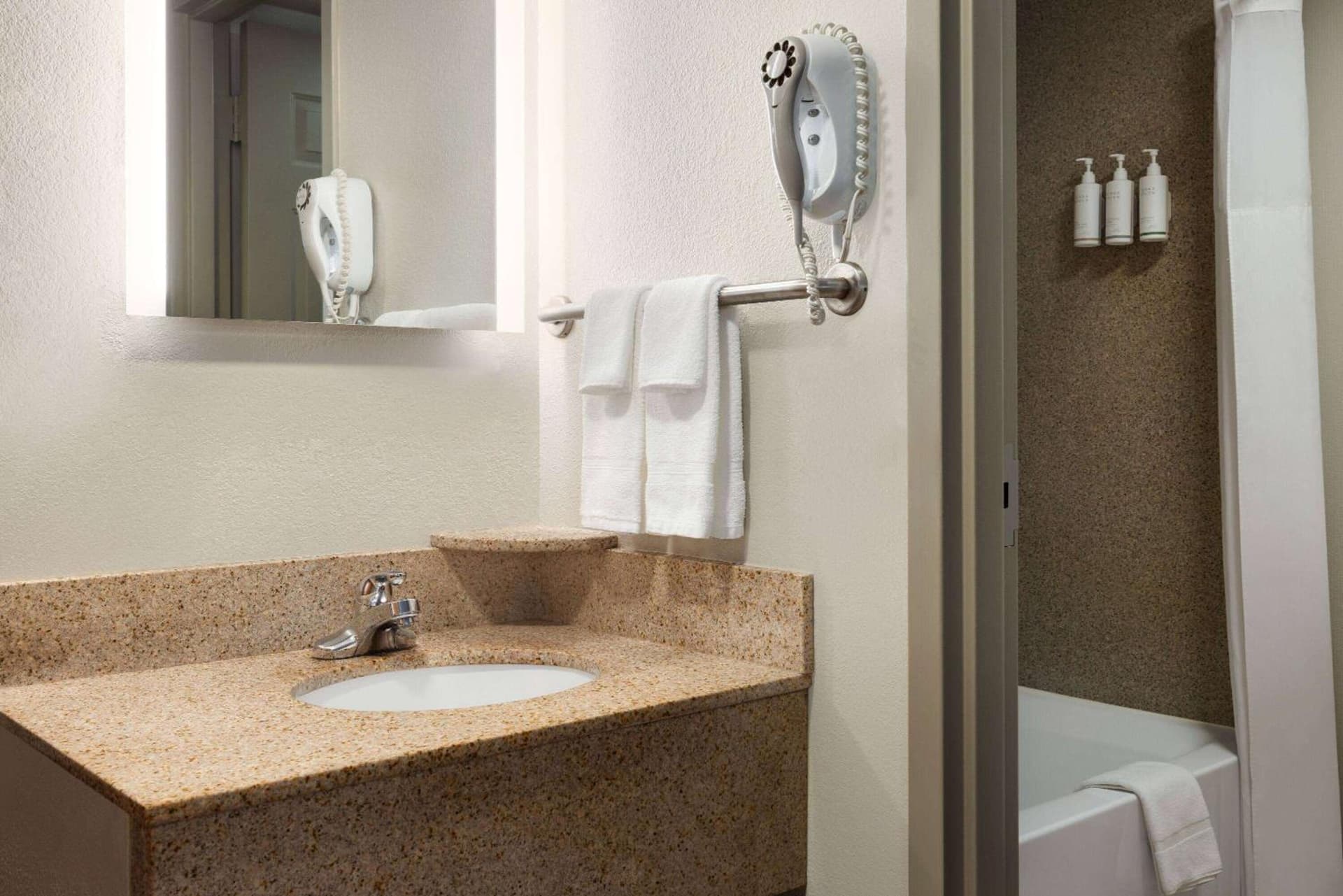 Days Inn by Wyndham Hershey