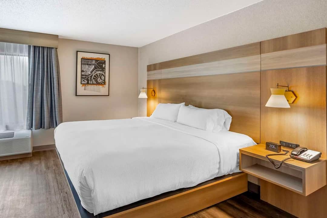 Best Western Plus Heritage Rail Inn & Suites