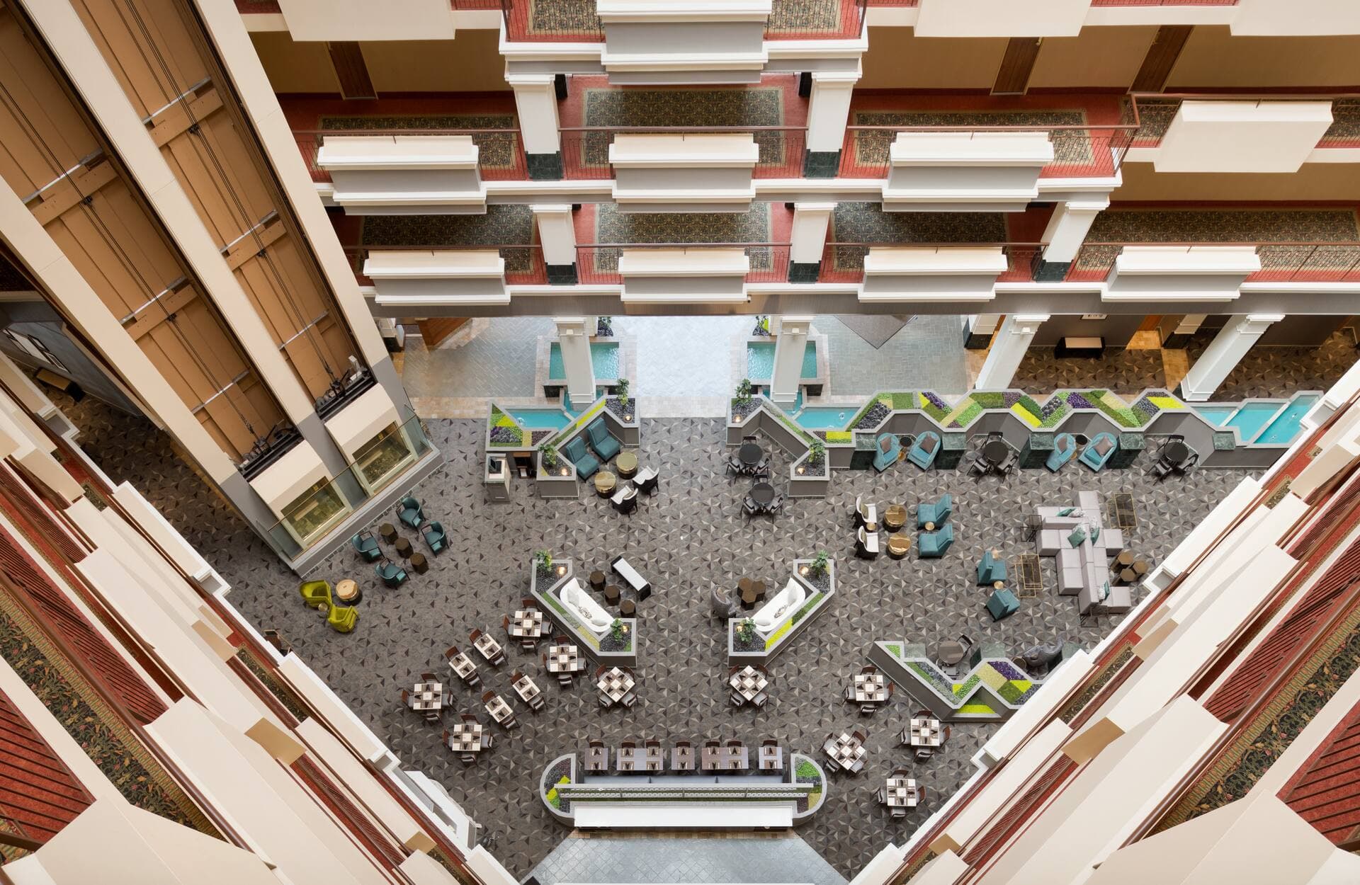 Hilton Suites Chicago/Oakbrook Terrace